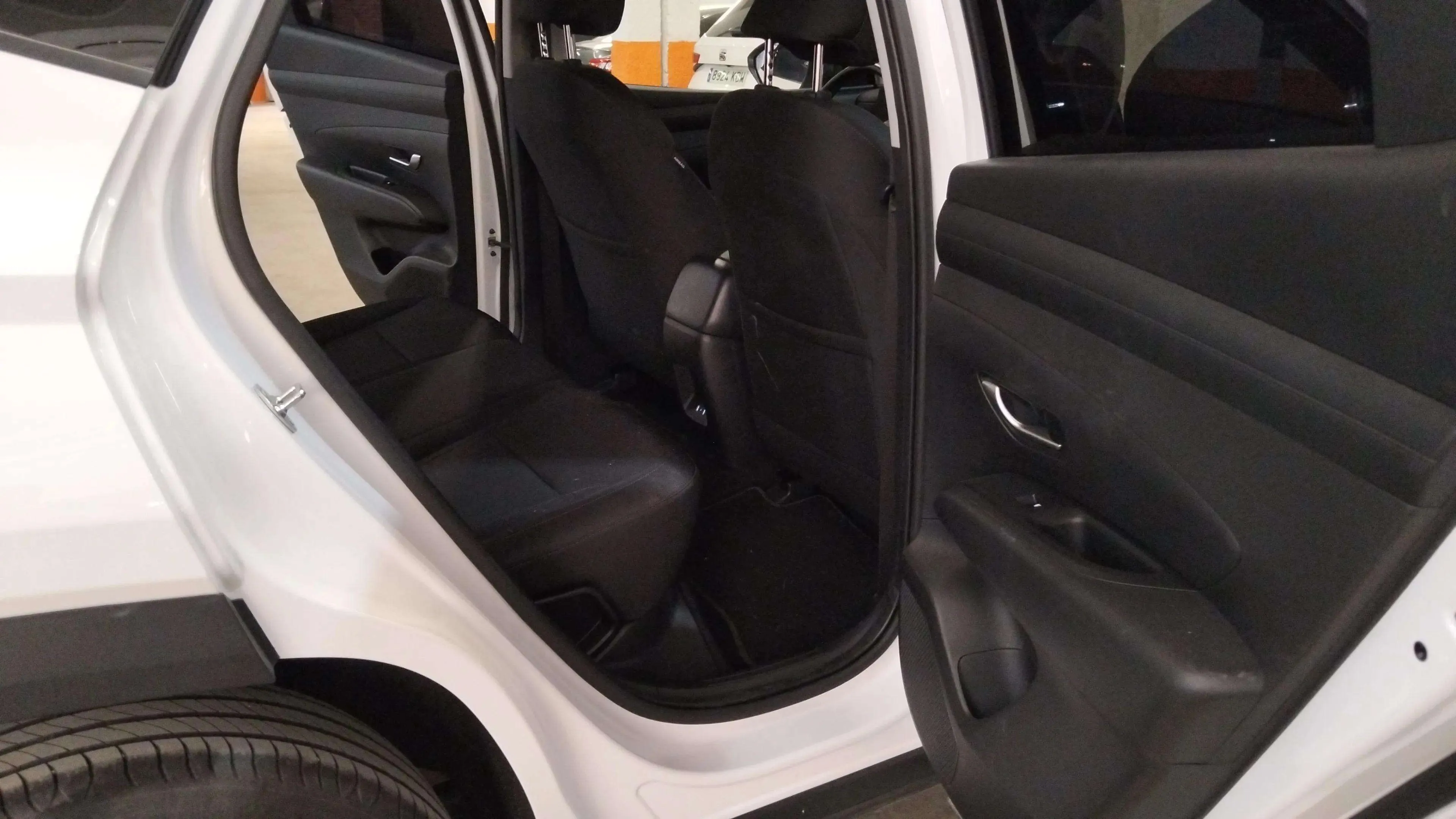 Hyundai Tucson 1.6T PHEV 4x4 Tecno Sky - foto 12