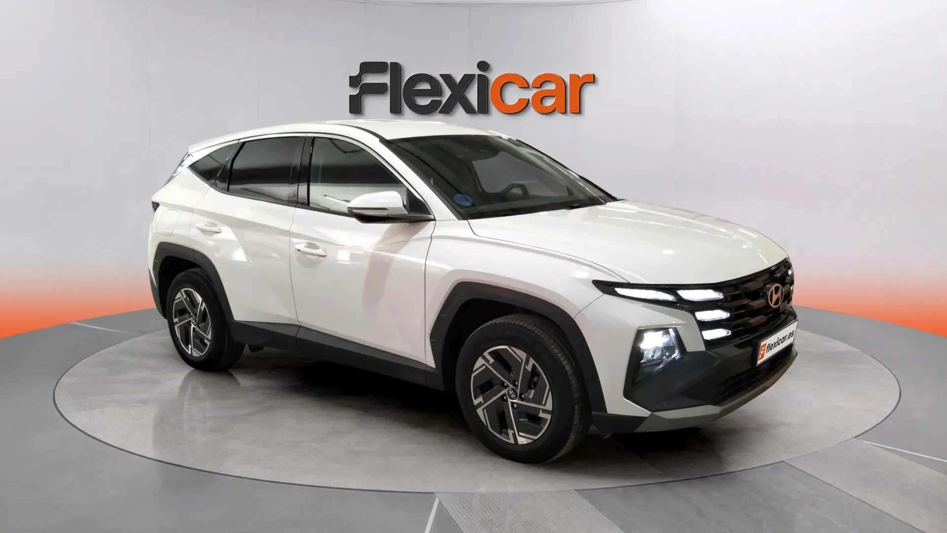 Hyundai Tucson 1.6T PHEV 4x4 Tecno Sky - foto 1
