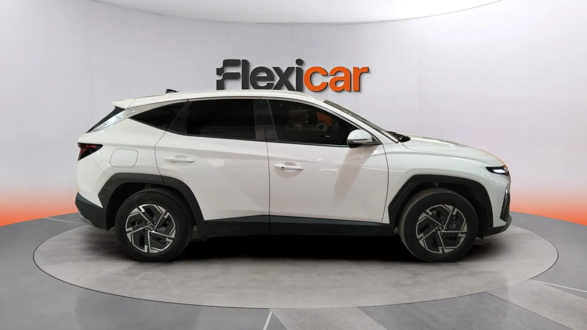 Hyundai Tucson 1.6T PHEV 4x4 Tecno Sky - foto 3