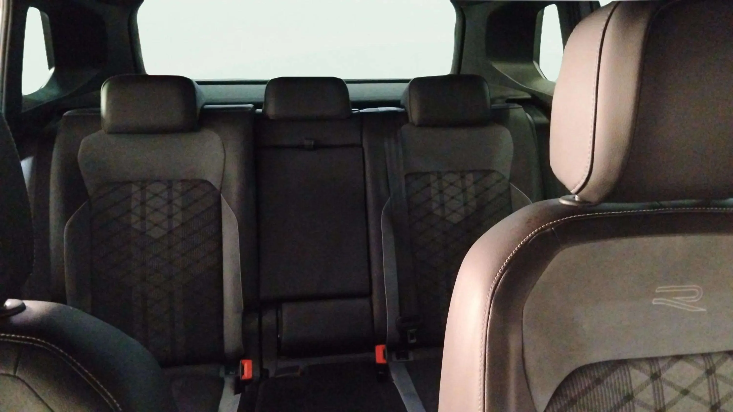 Volkswagen Tiguan R-Line 1.4 TSI eHybrid DSG - foto 12