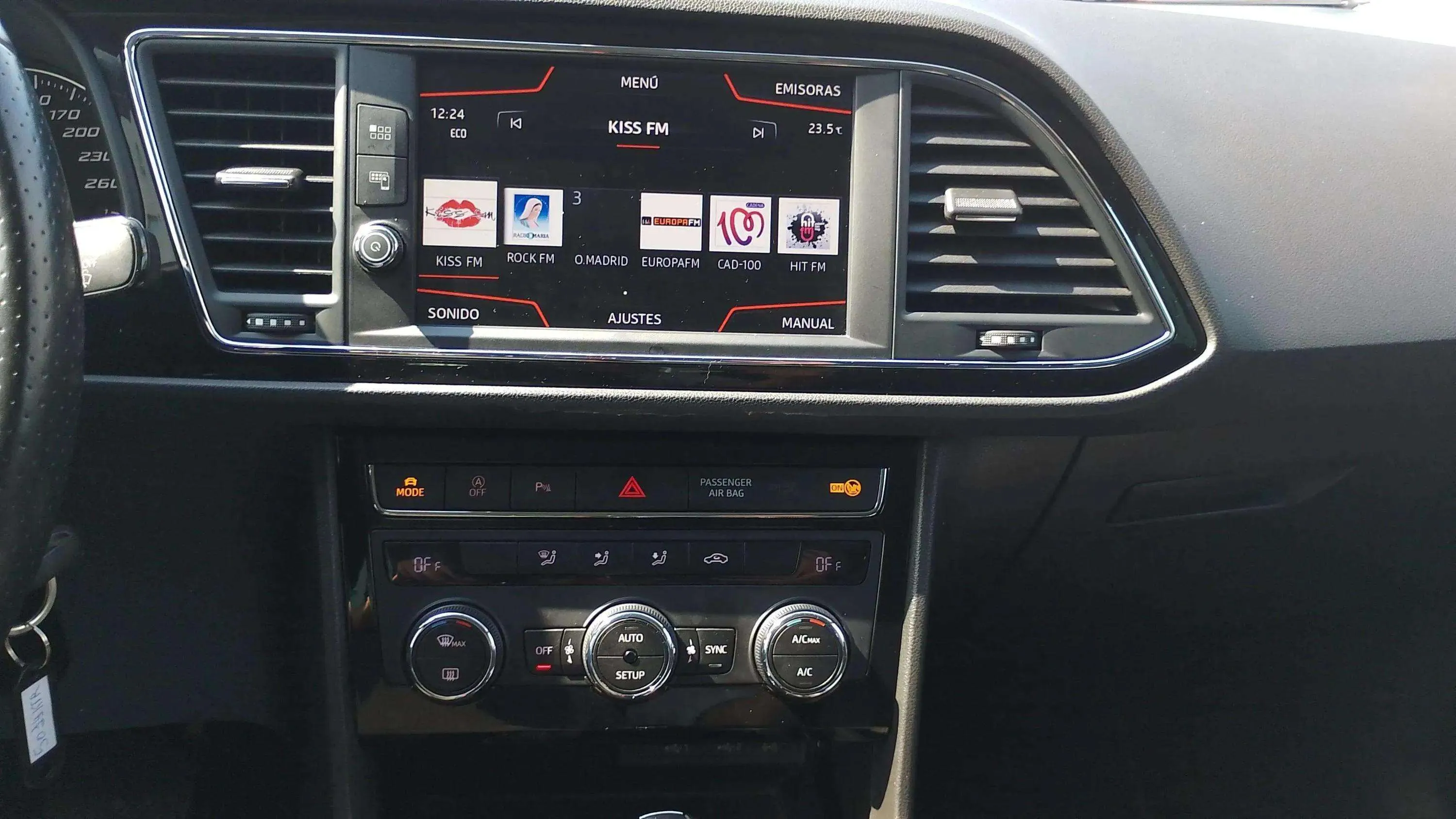 SEAT León ST 2.0 TDI DSG-6 FR - foto 11