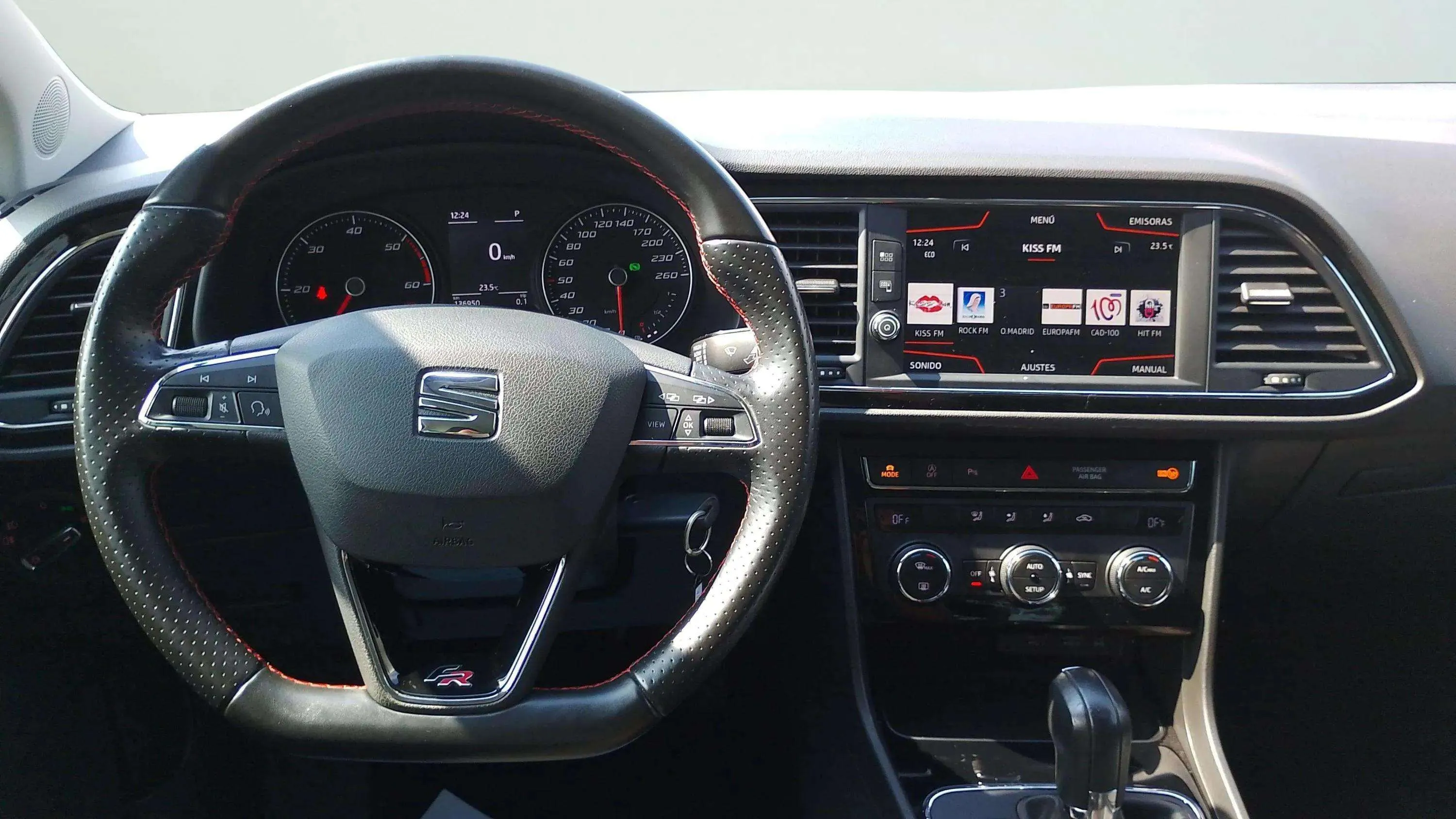 SEAT León ST 2.0 TDI DSG-6 FR - foto 10