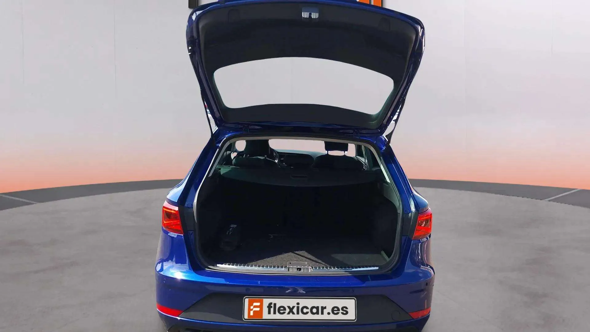 SEAT León ST 2.0 TDI DSG-6 FR - foto 9