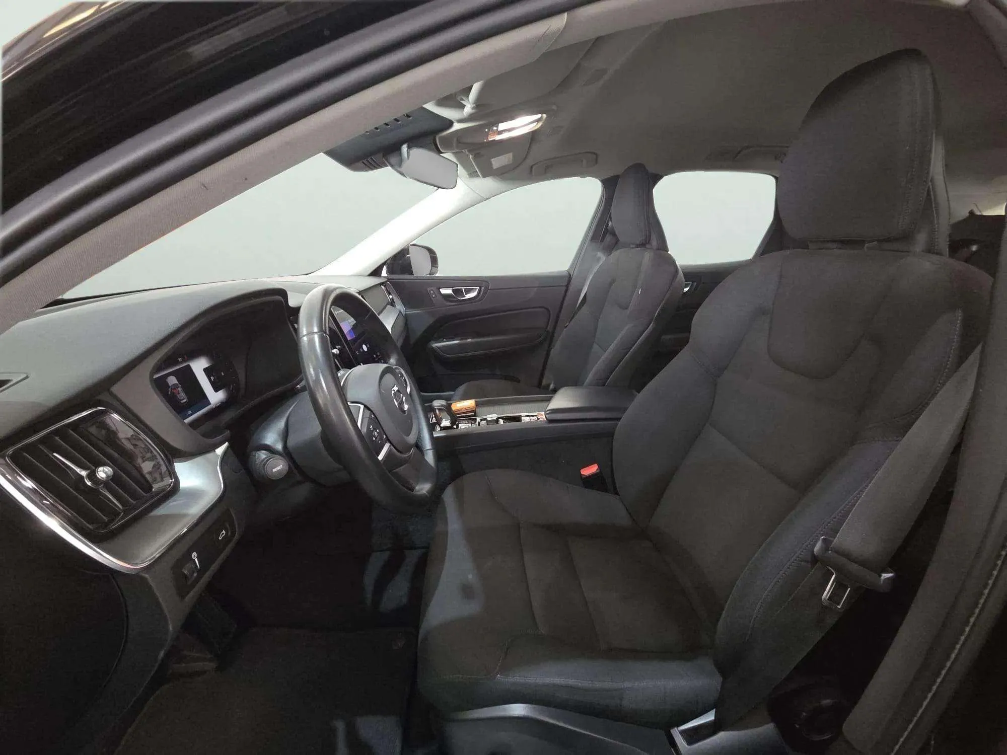 Volvo XC60 2.0 B4 D AWD Momentum - foto 10