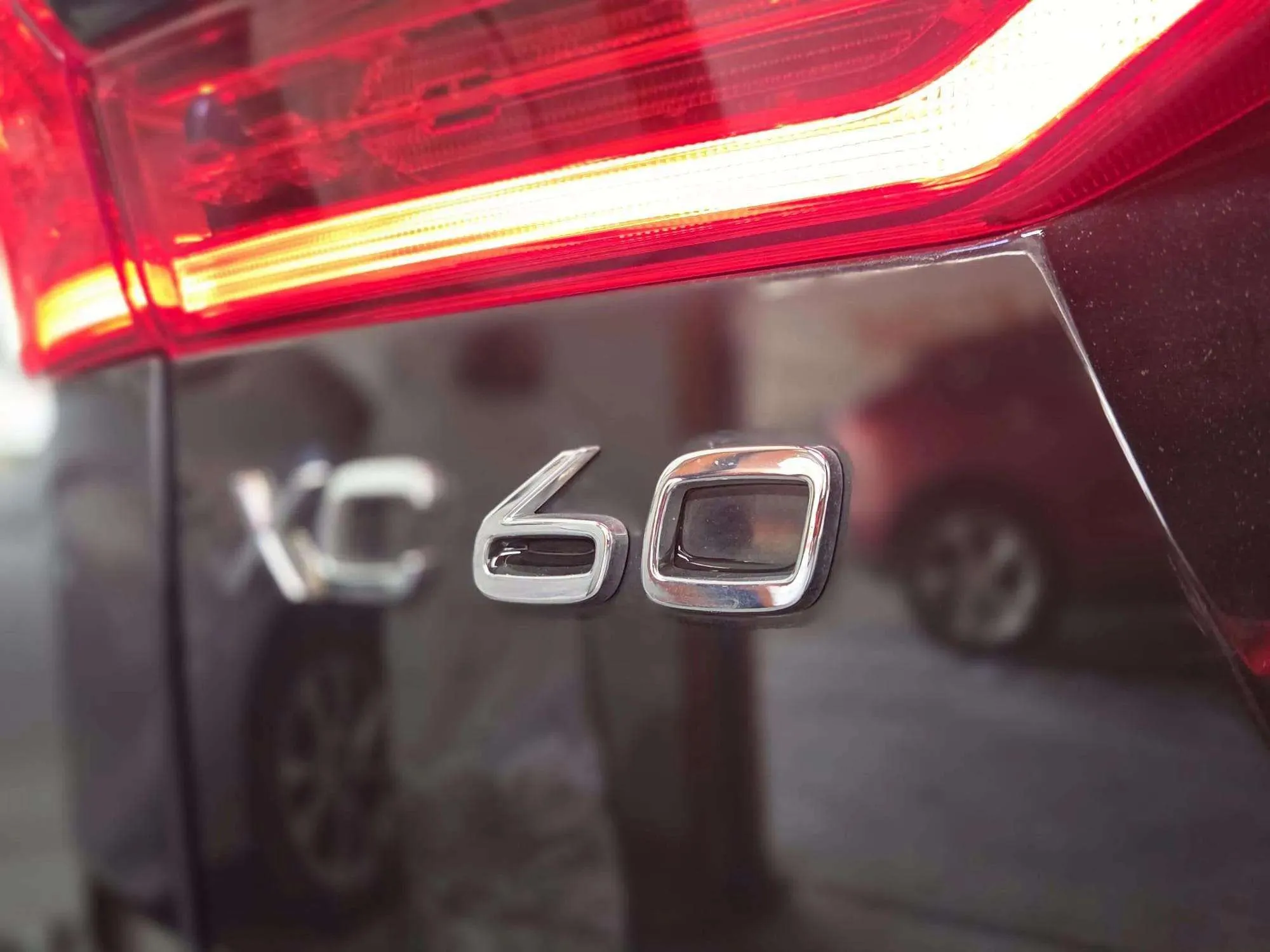 Volvo XC60 2.0 B4 D AWD Momentum - foto 9