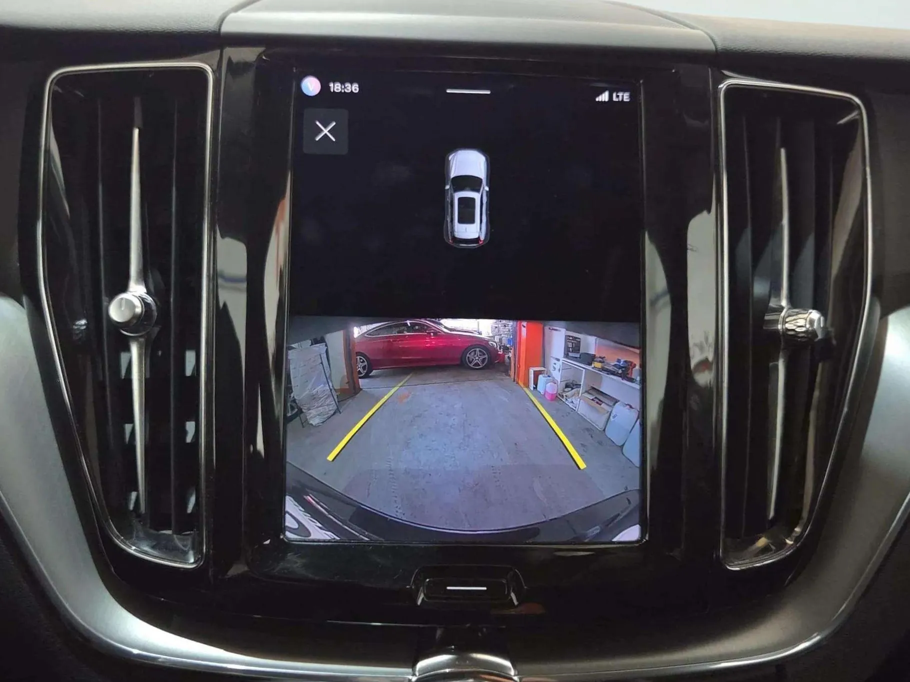 Volvo XC60 2.0 B4 D AWD Momentum - foto 25