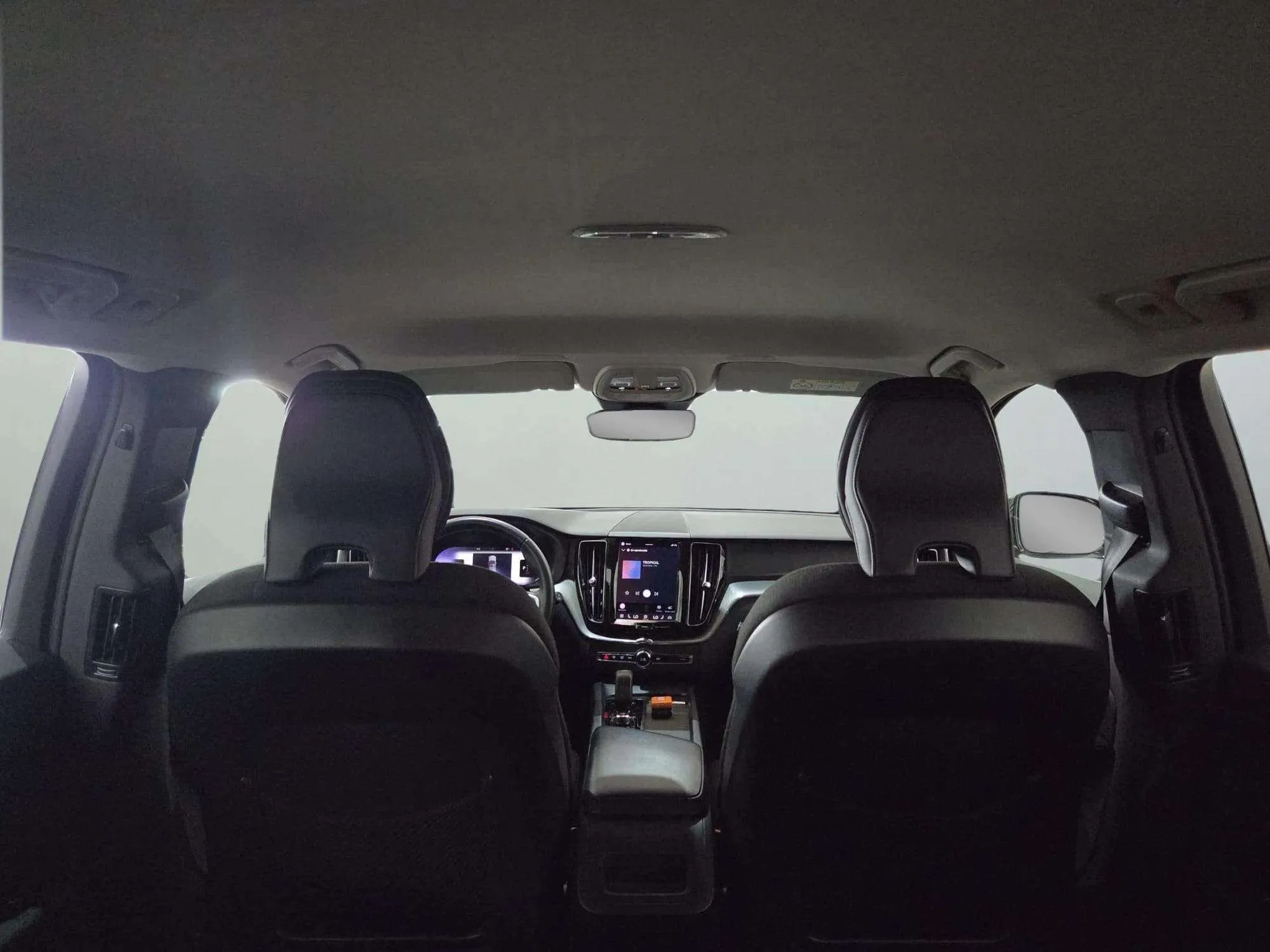 Volvo XC60 2.0 B4 D AWD Momentum - foto 15
