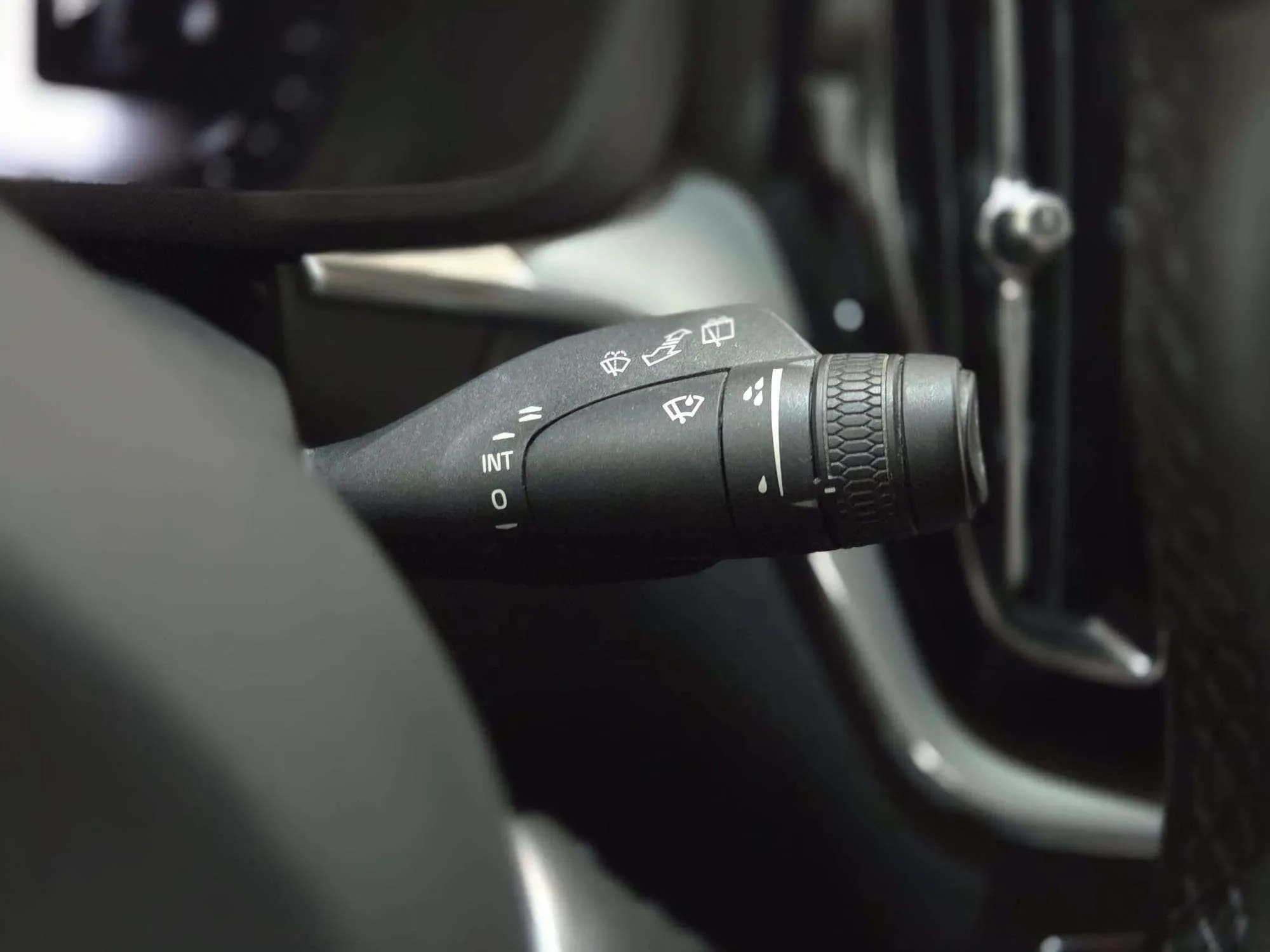 Volvo XC60 2.0 B4 D AWD Momentum - foto 22