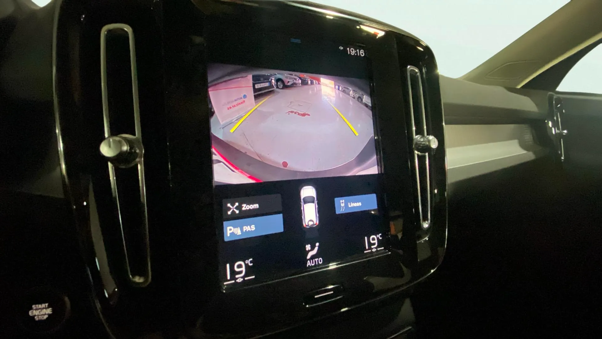 Volvo XC40 1.5 T2 Momentum Core - foto 10