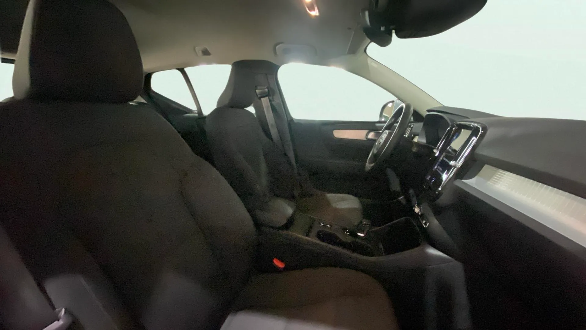 Volvo XC40 1.5 T2 Momentum Core - foto 24