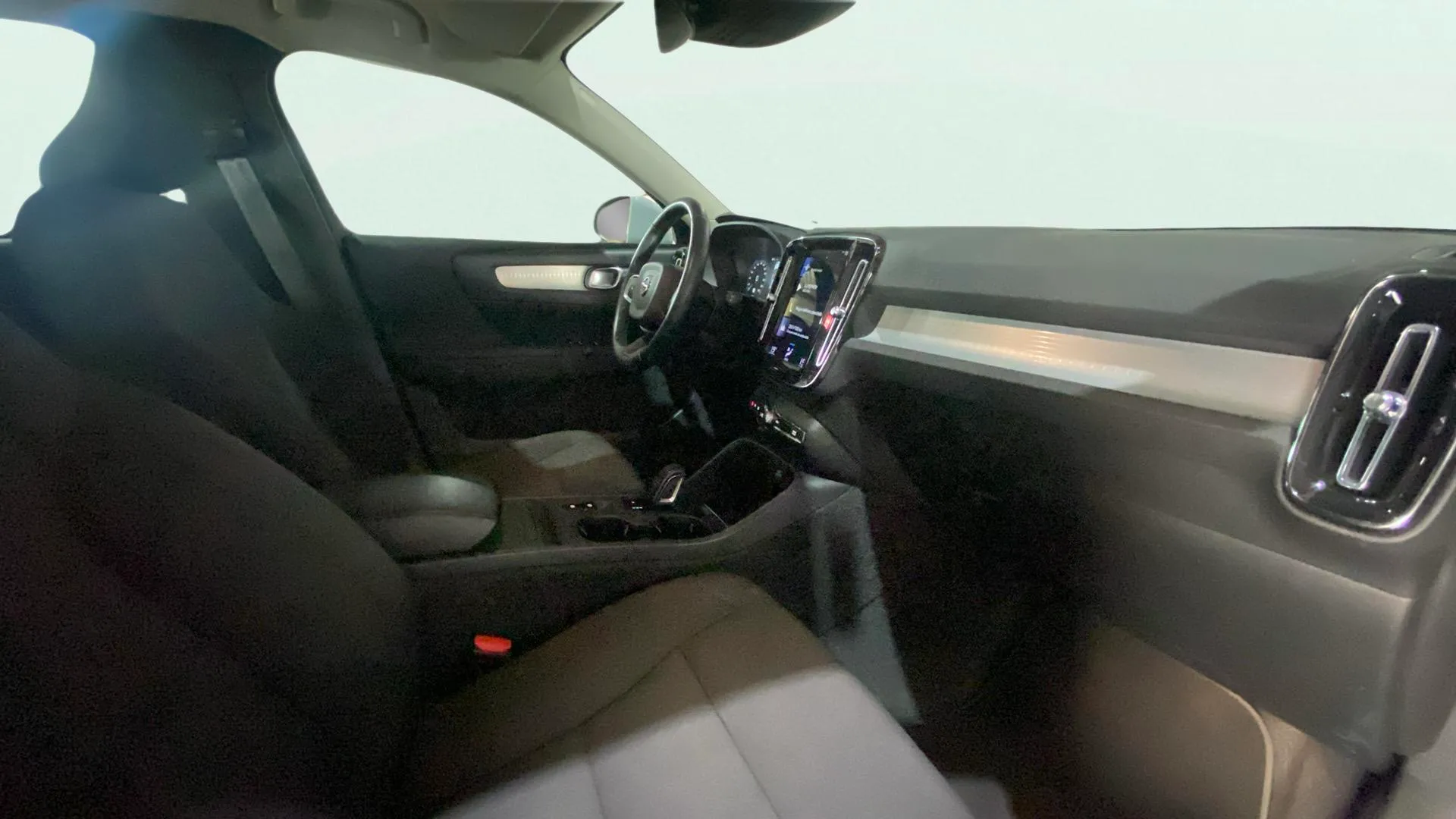 Volvo XC40 1.5 T2 Momentum Core - foto 23
