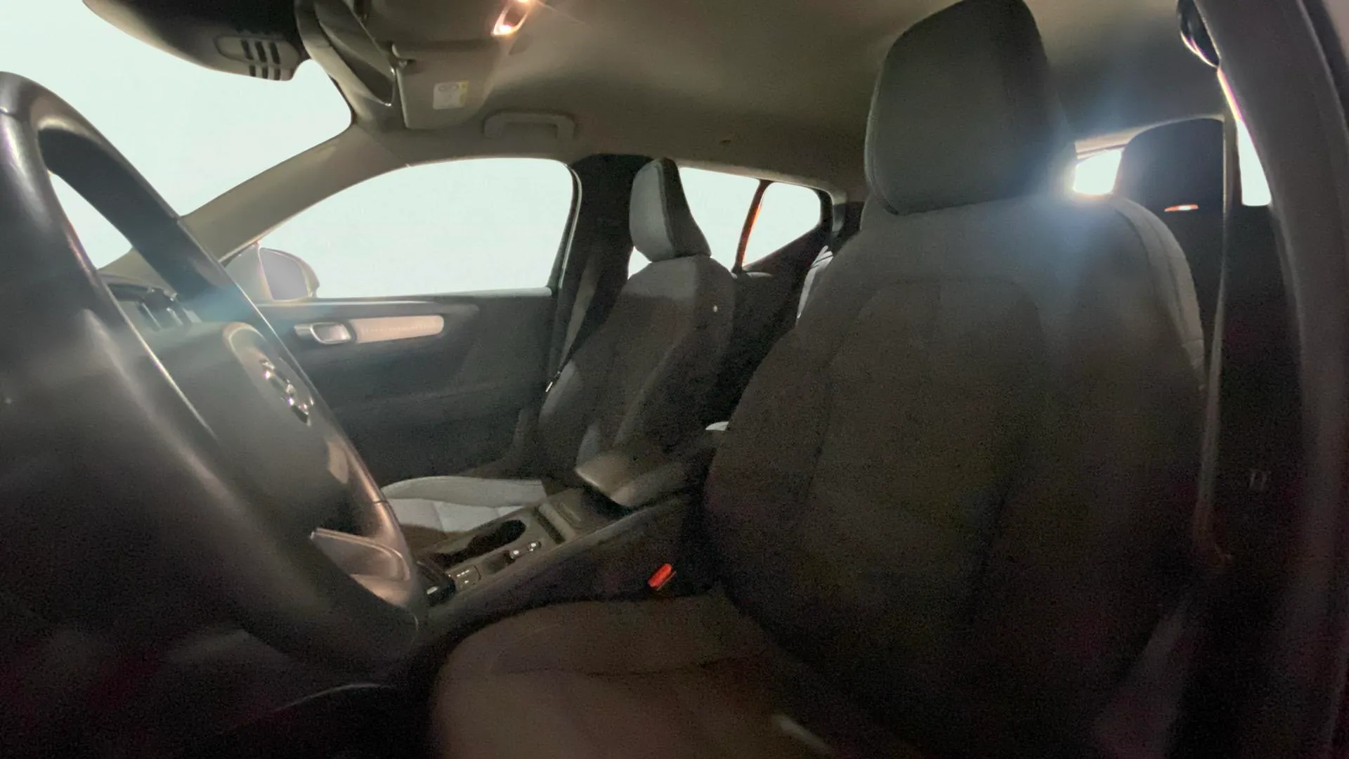 Volvo XC40 1.5 T2 Momentum Core - foto 17