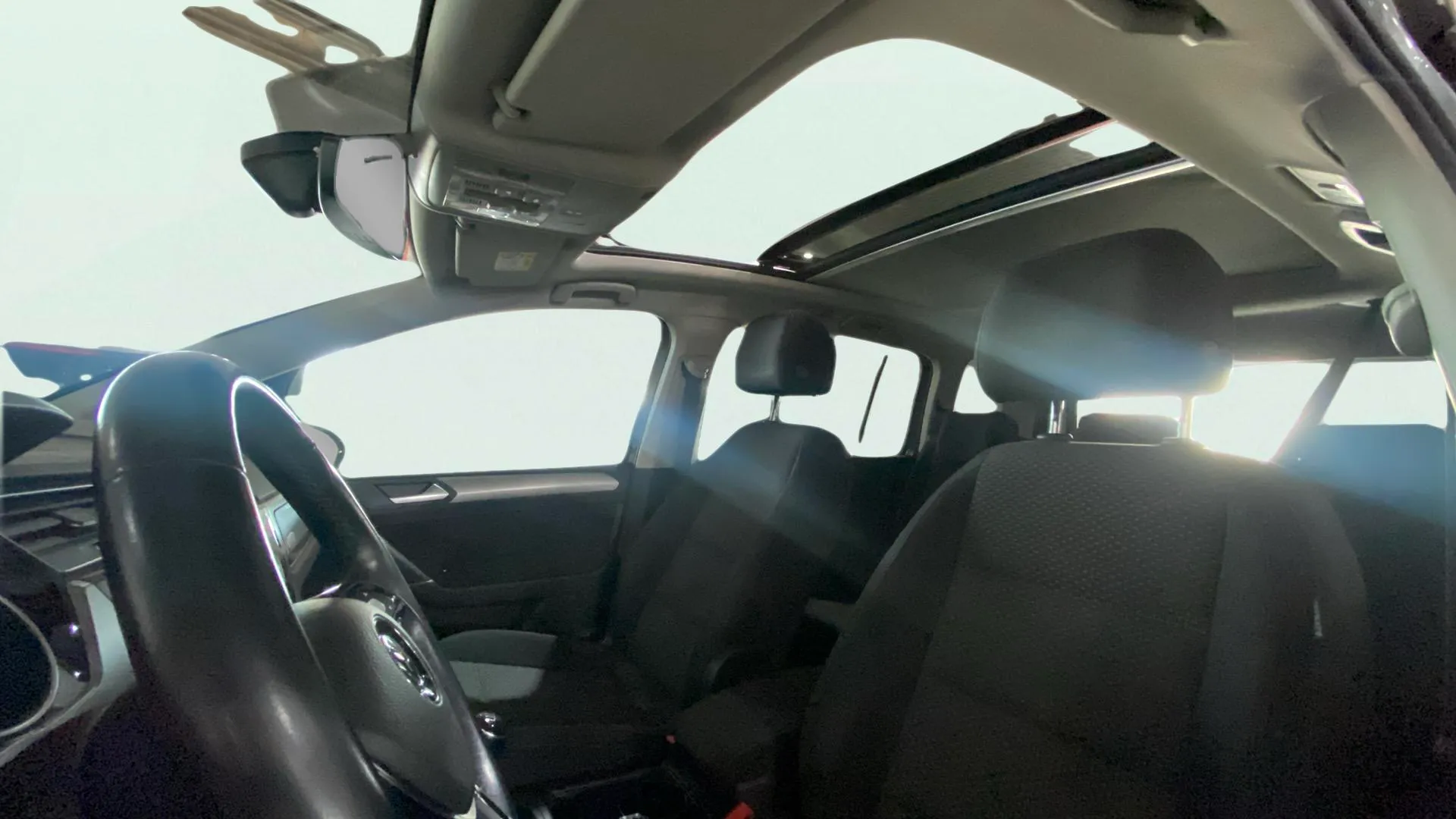 Volkswagen Touran - foto 17