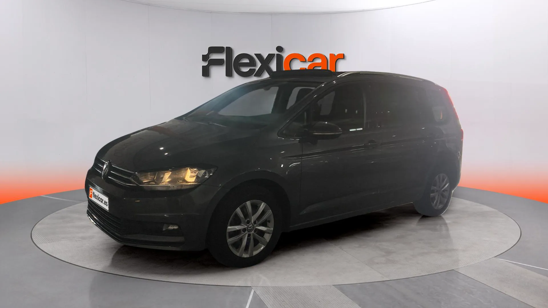 Volkswagen Touran - foto 7