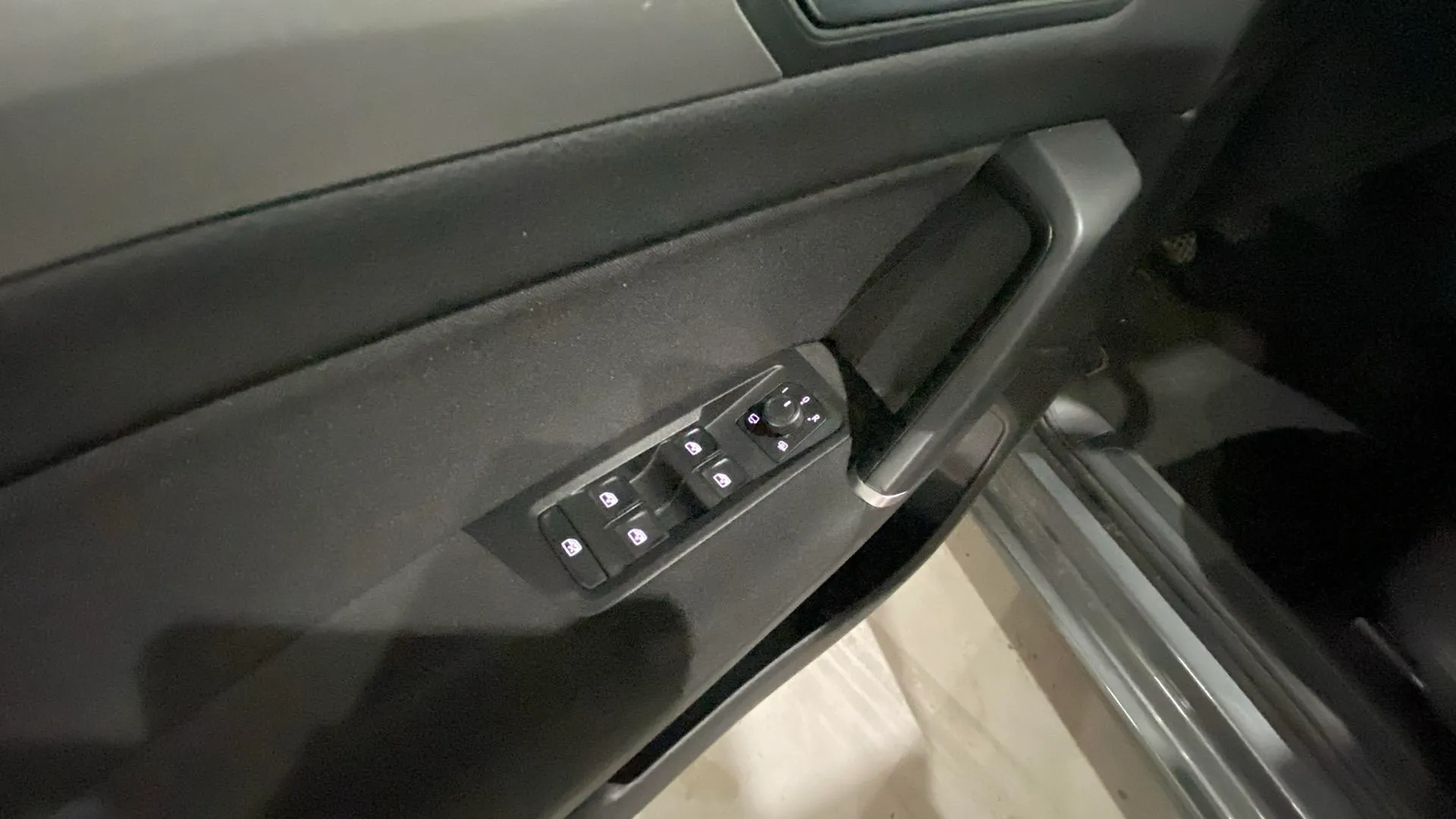 Volkswagen Touran - foto 18