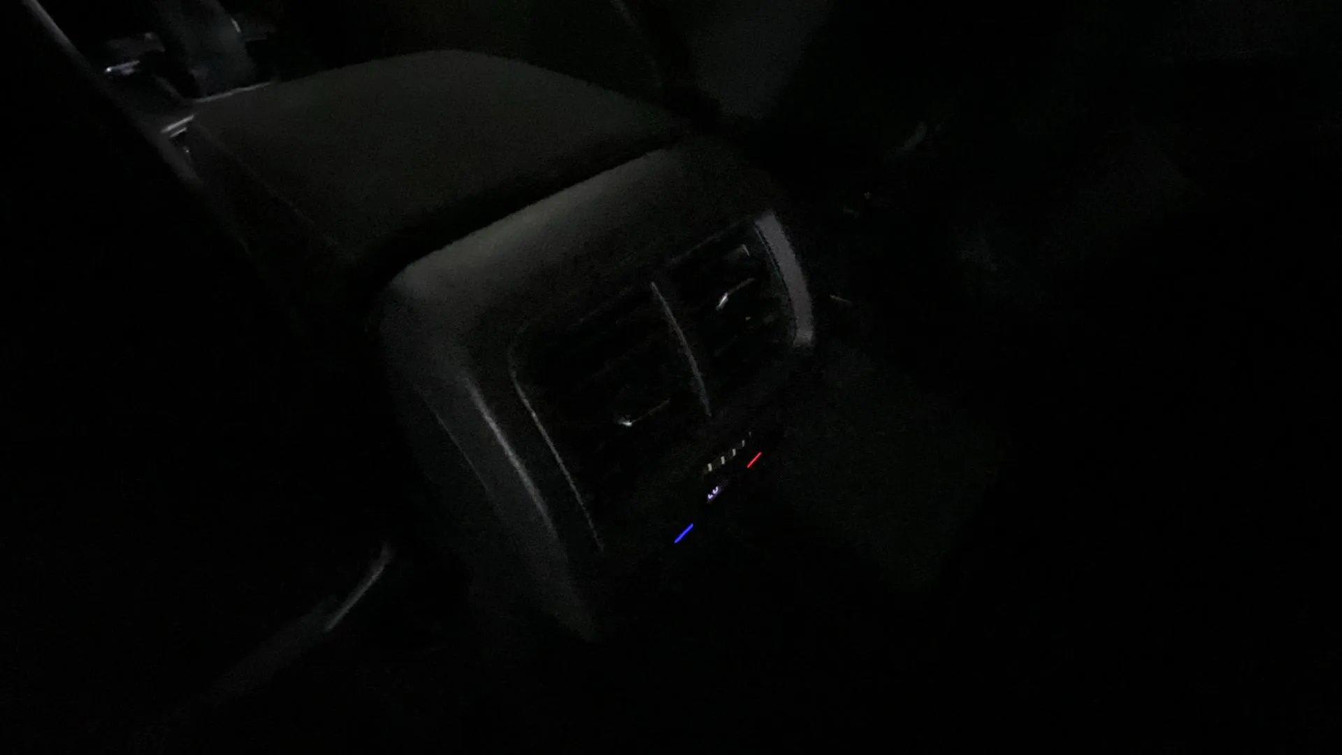 Volkswagen Touran - foto 20