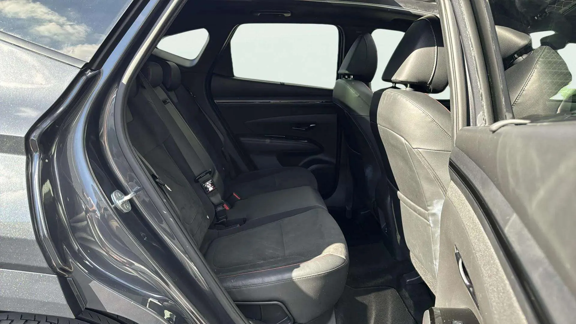 Hyundai Tucson 1.6 T-GDi 48V N-Line Sky DC - foto 14