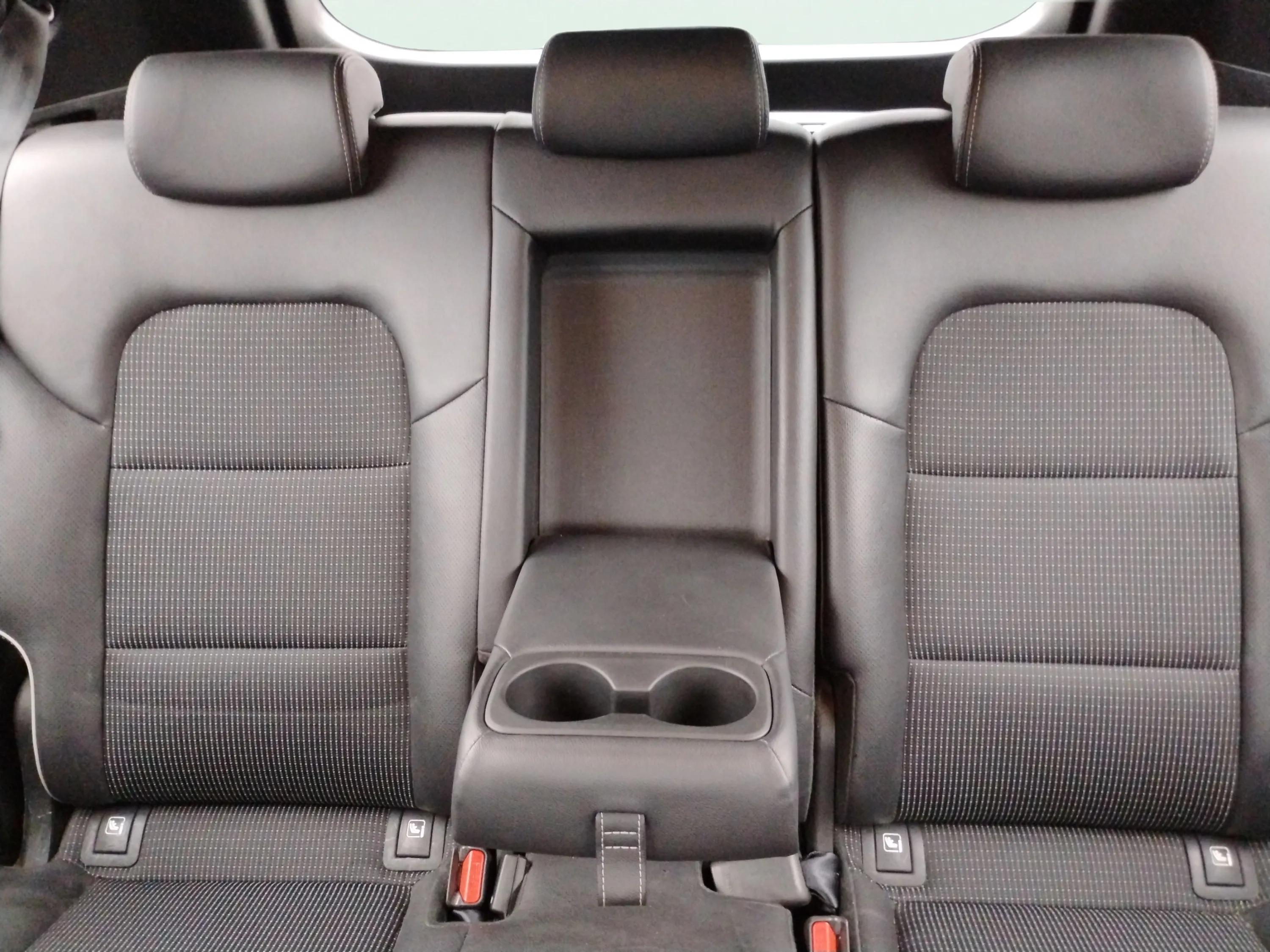 Kia Sportage 1.6 MHEV GT Line Xtreme DCT 4x2 - foto 26