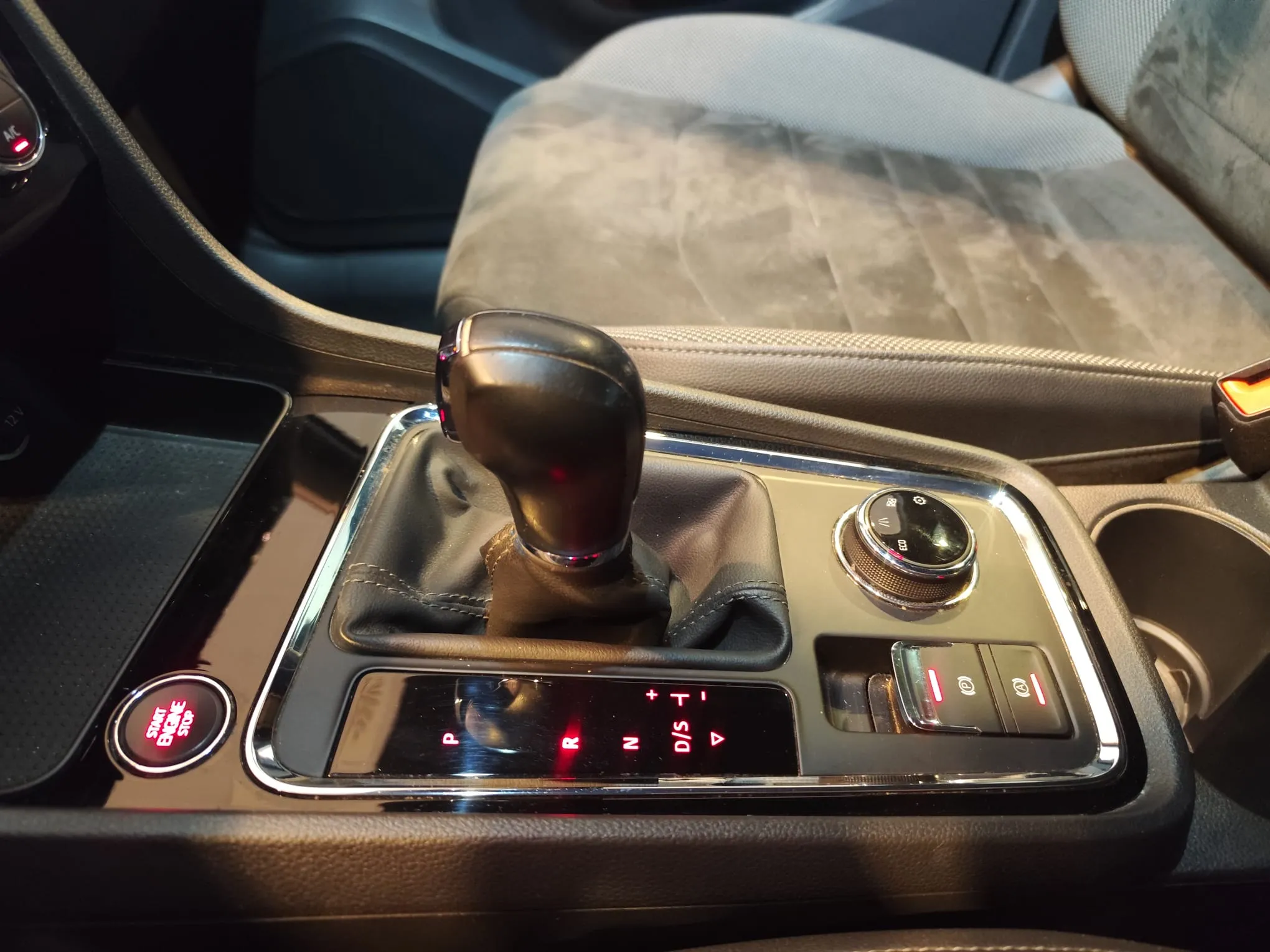 SEAT Ateca 1.4 Ecotsi DSG-7 FR - foto 24