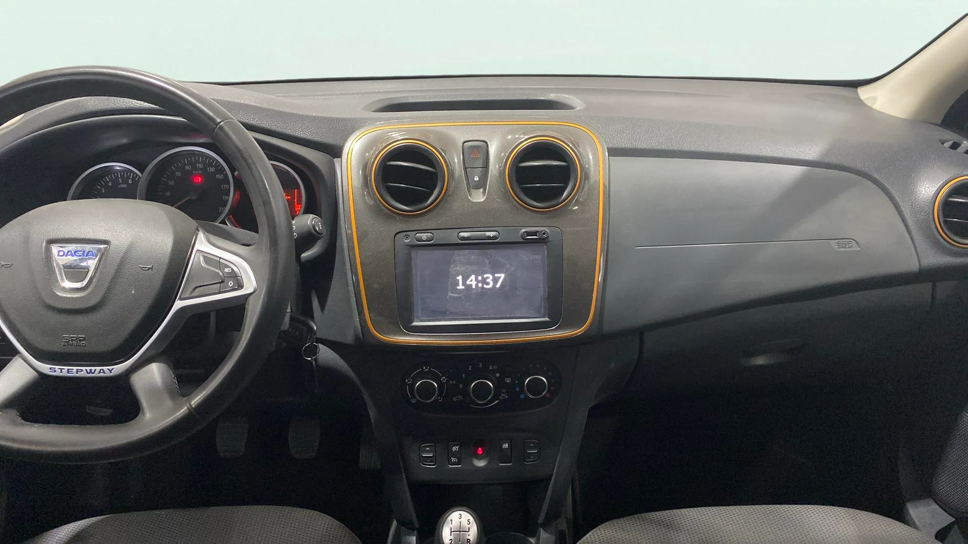 Dacia Sandero Stepway TCe EU6 - foto 10