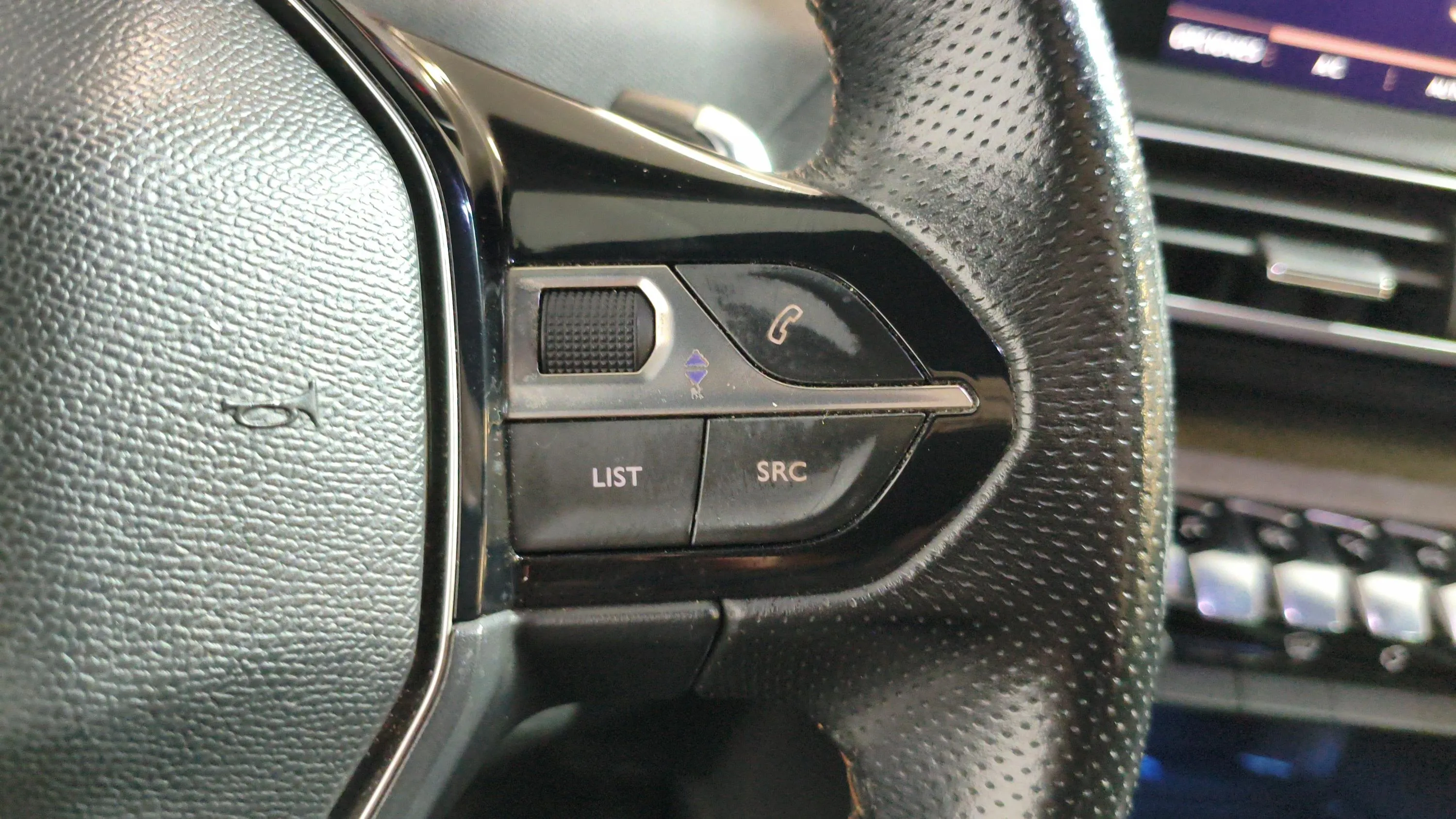 Peugeot 3008 2.0BLUEHDI GT - foto 15