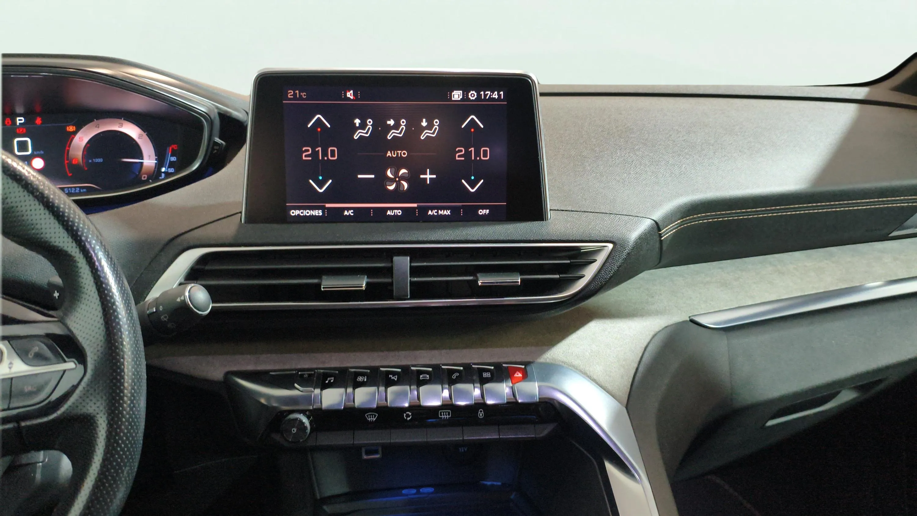 Peugeot 3008 2.0BLUEHDI GT - foto 17