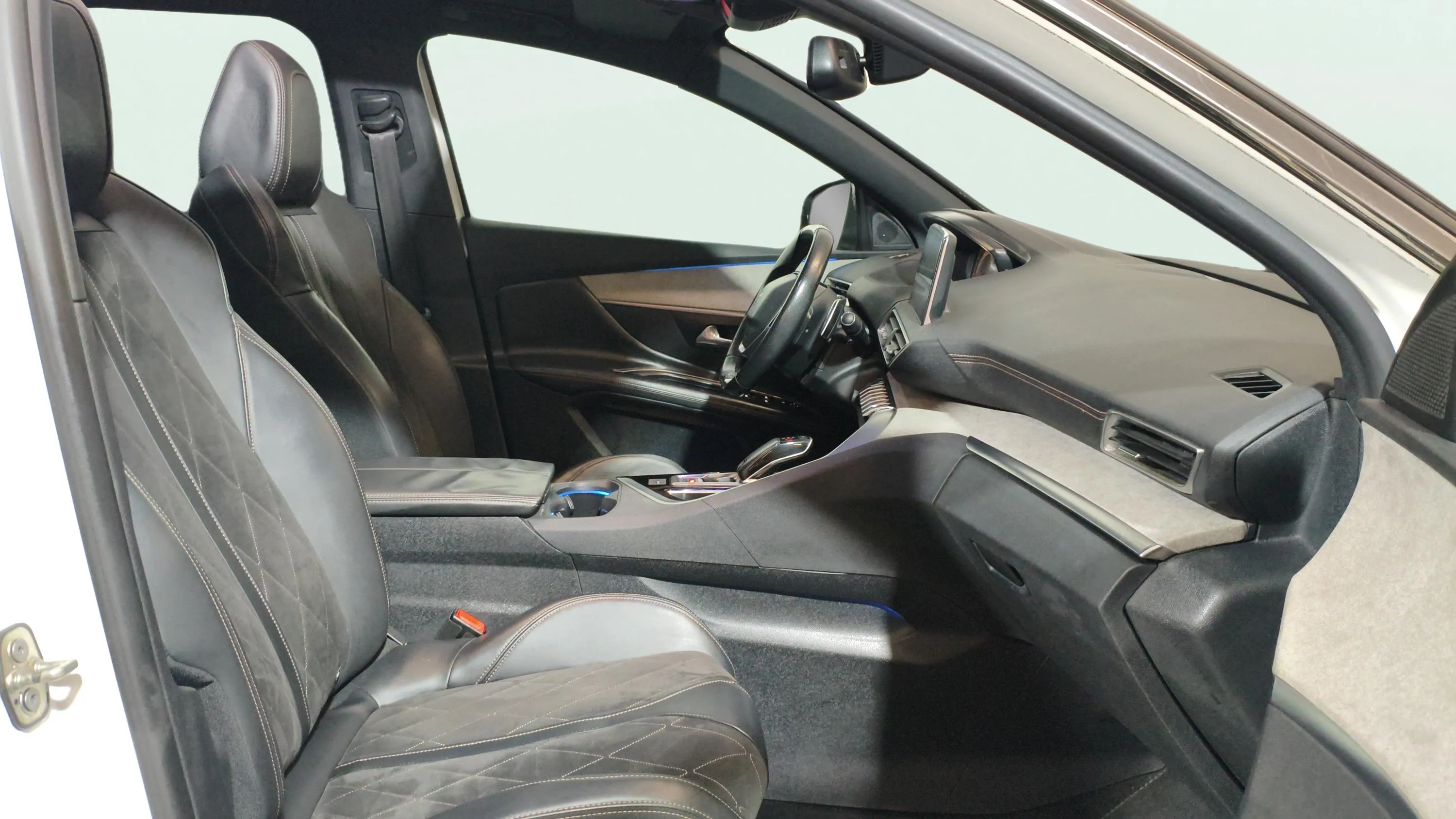 Peugeot 3008 2.0BLUEHDI GT - foto 20