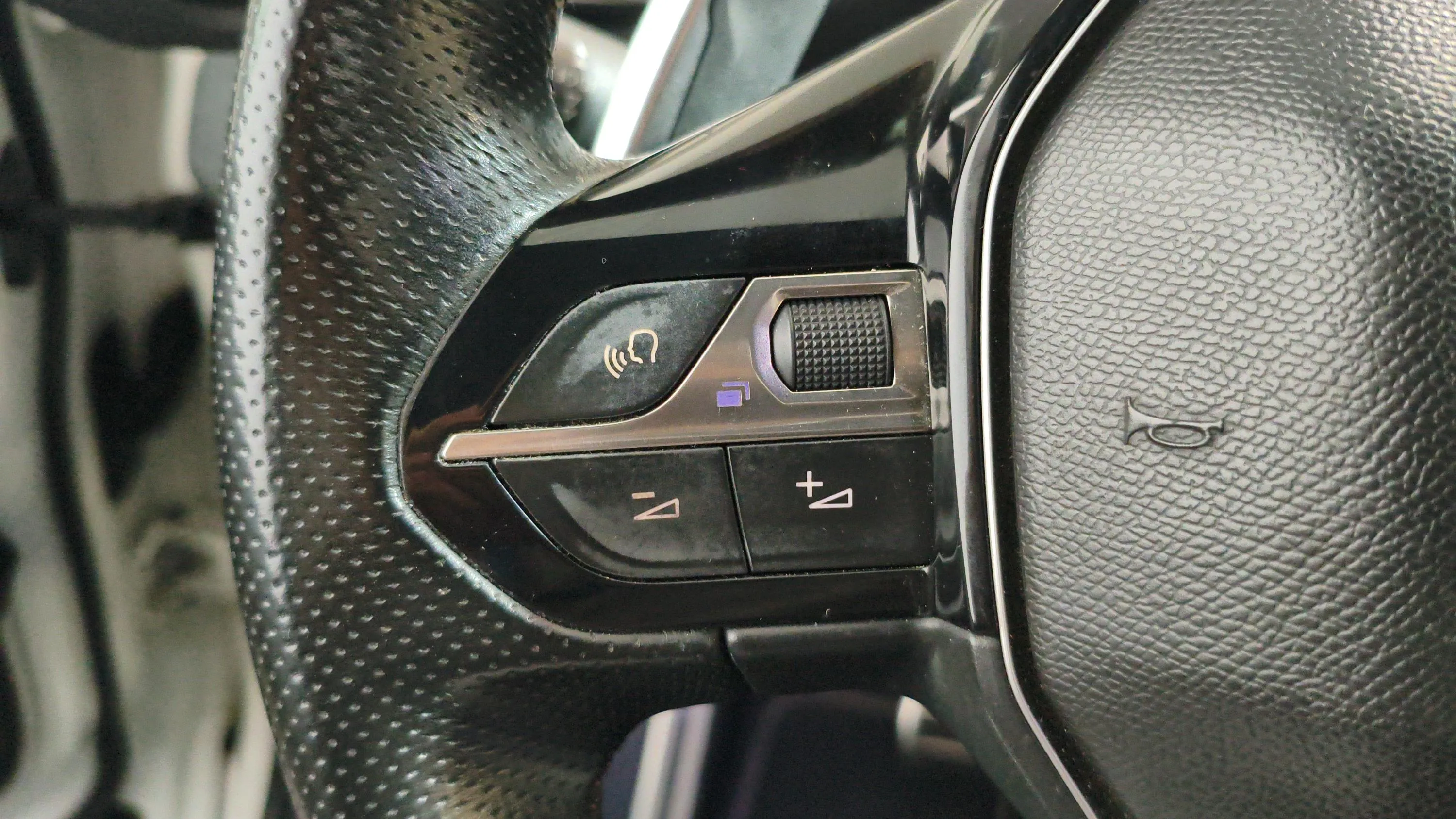 Peugeot 3008 2.0BLUEHDI GT - foto 14