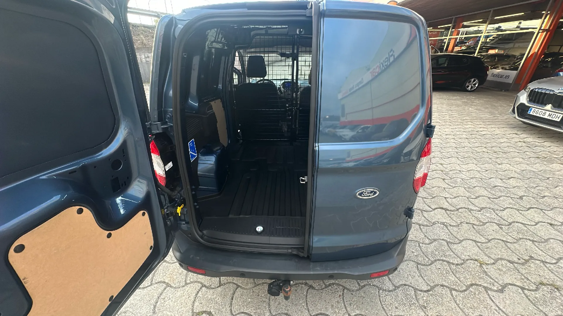 Ford Transit Van 1.5 TDCi Limited - foto 11