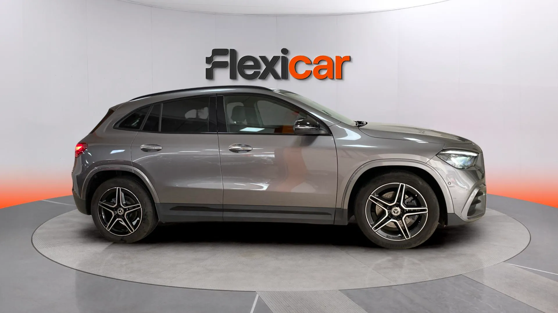 Mercedes-Benz GLA 200 D - foto 3