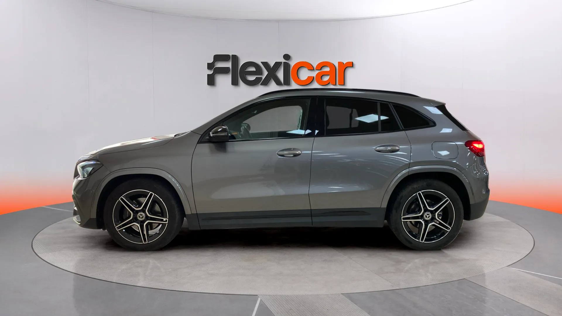 Mercedes-Benz GLA 200 D - foto 5