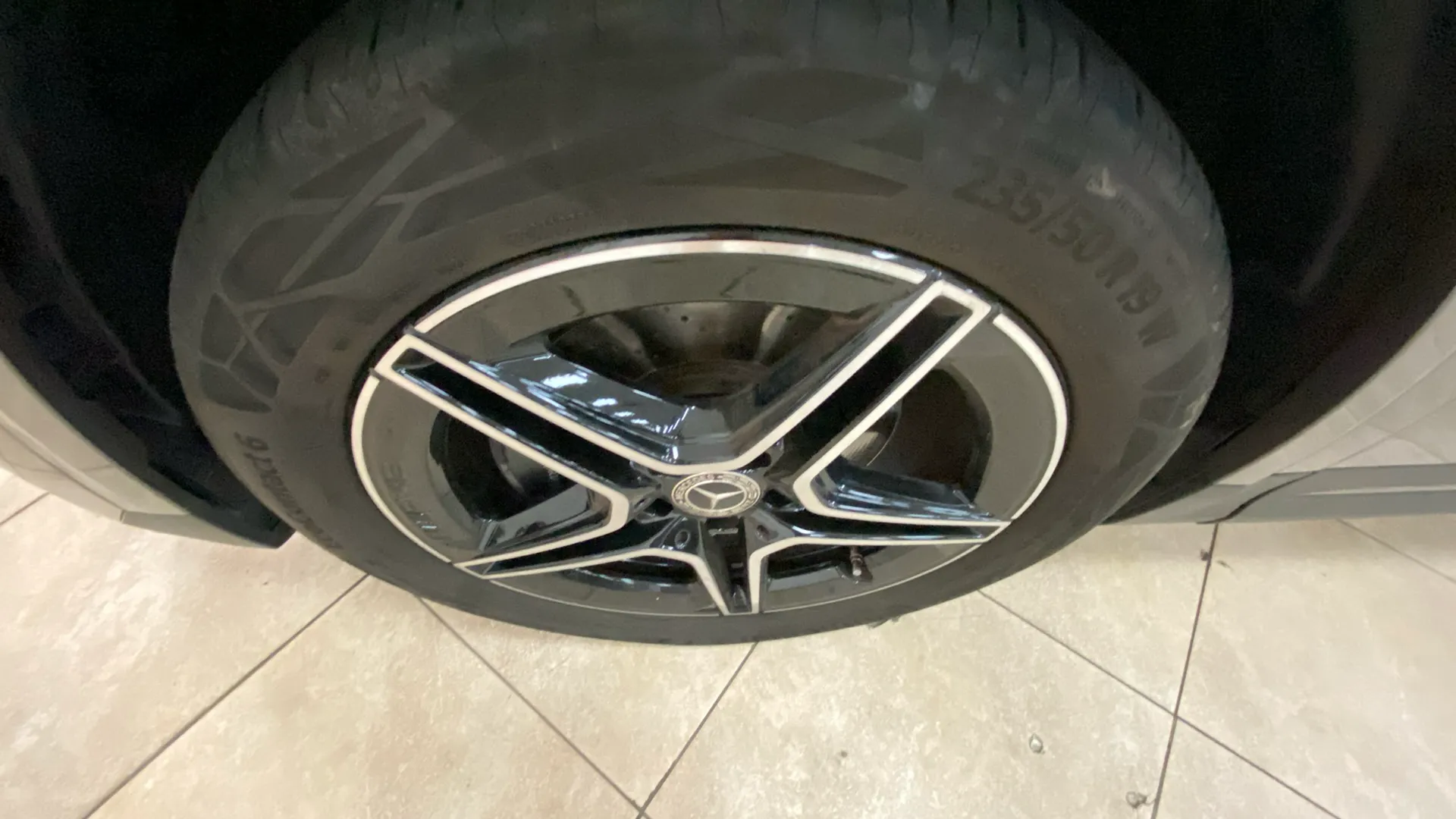 Mercedes-Benz GLA 200 D - foto 16