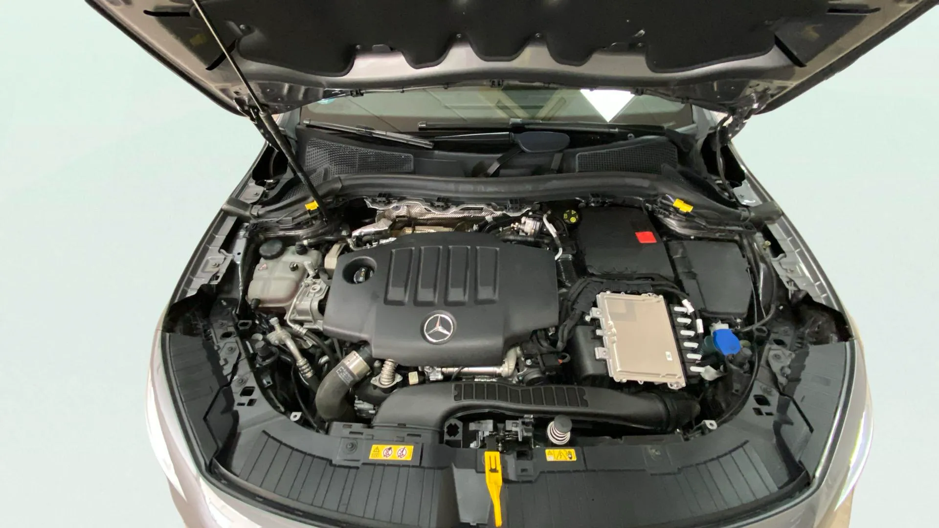 Mercedes-Benz GLA 200 D - foto 15