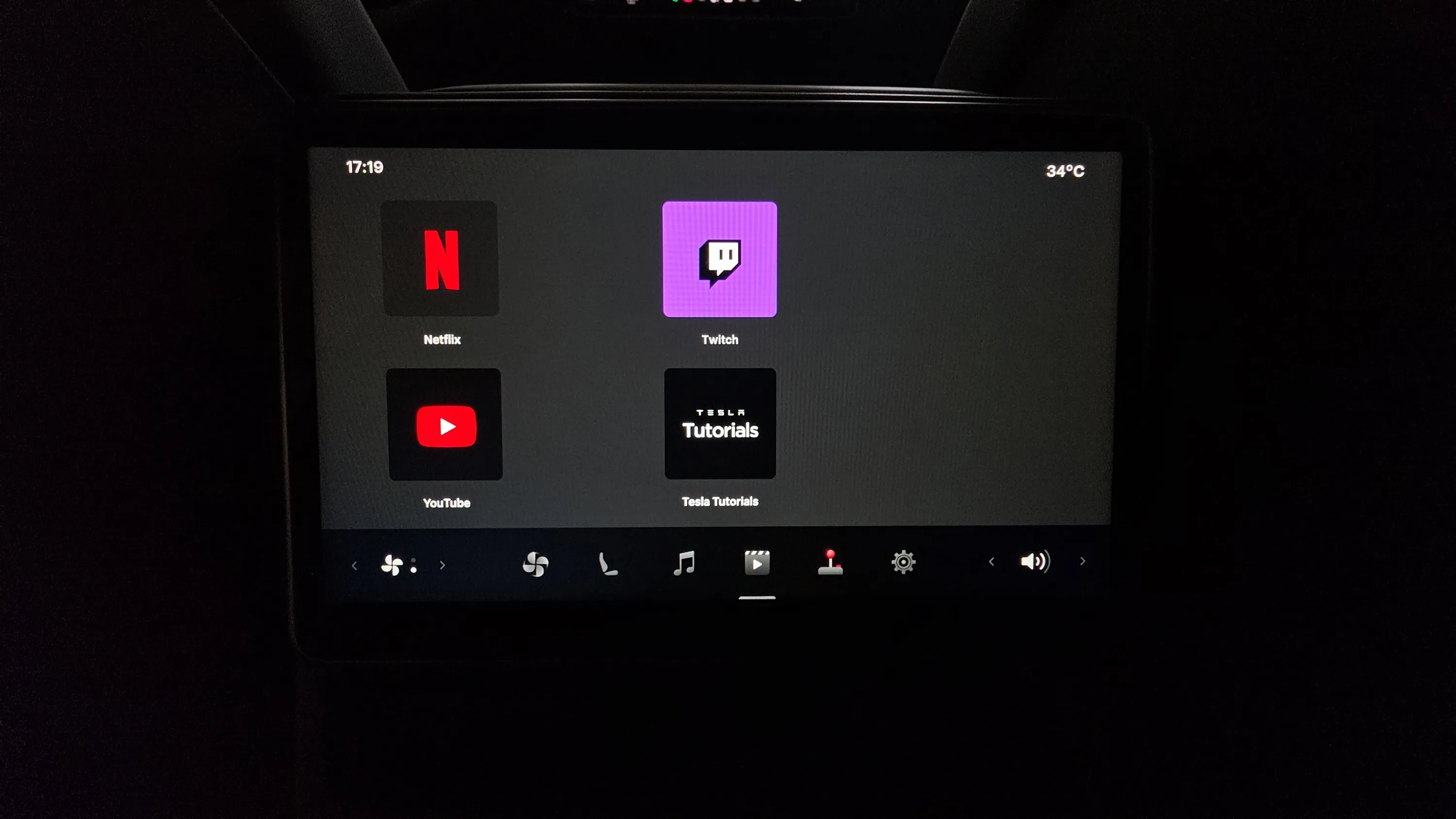 Tesla Model 3 Standard RWD - foto 24