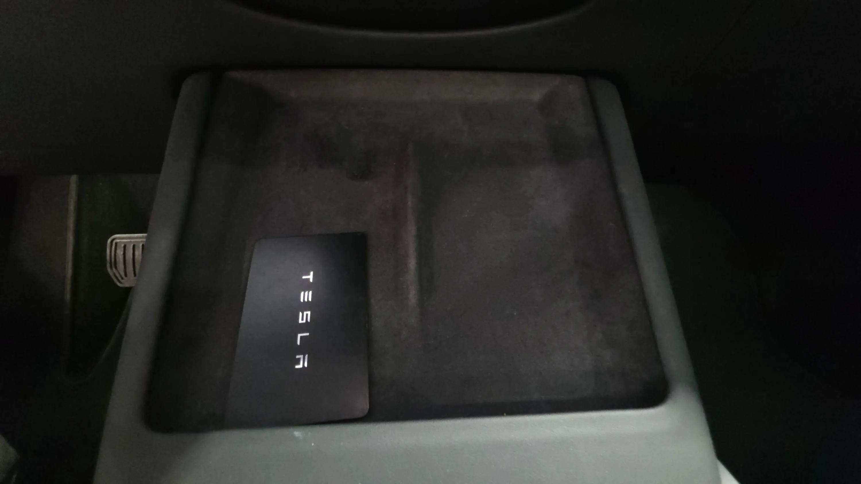 Tesla Model 3 Standard RWD - foto 20