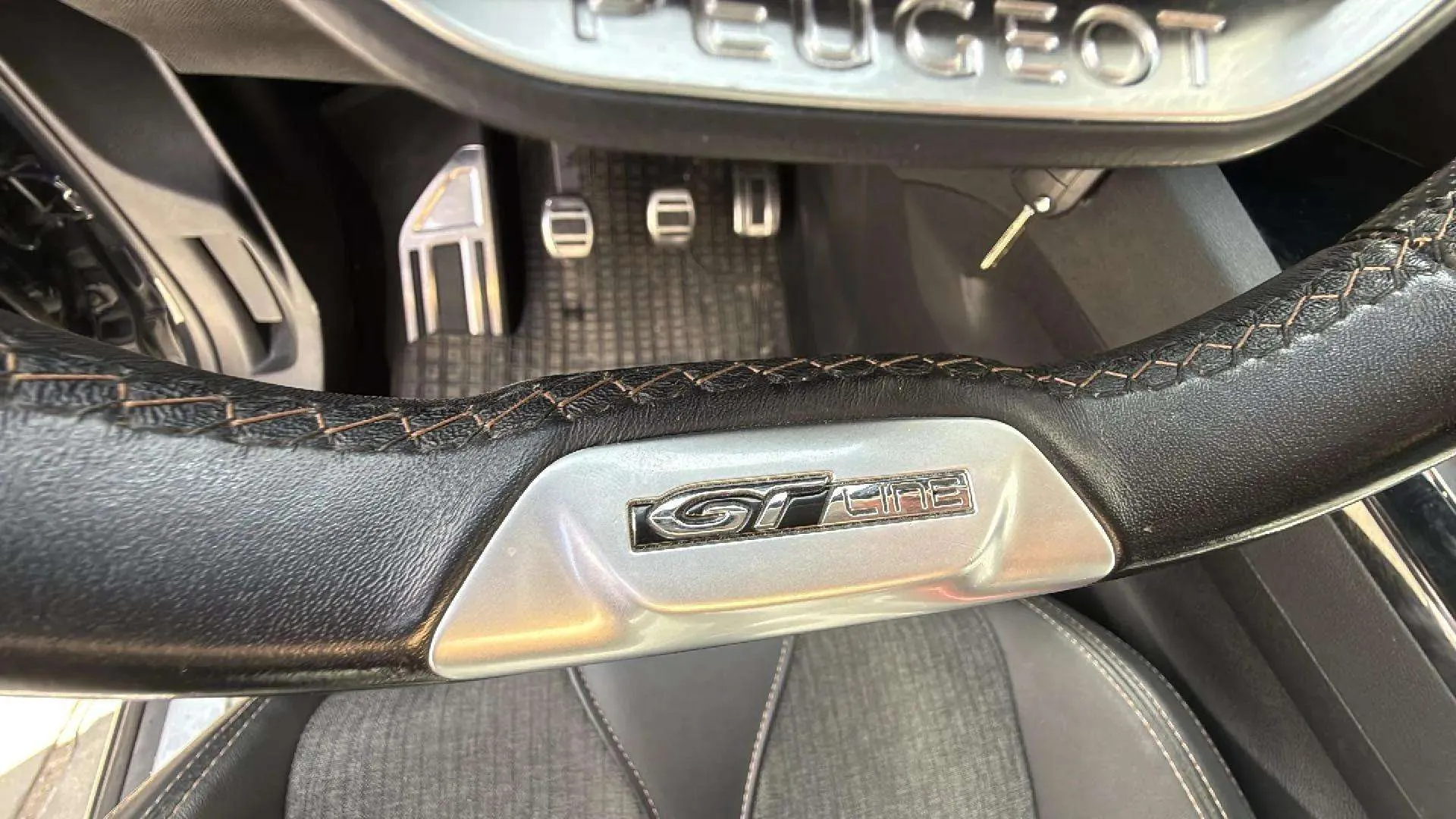 Peugeot 3008 1.2 PureTech GT Line - foto 24