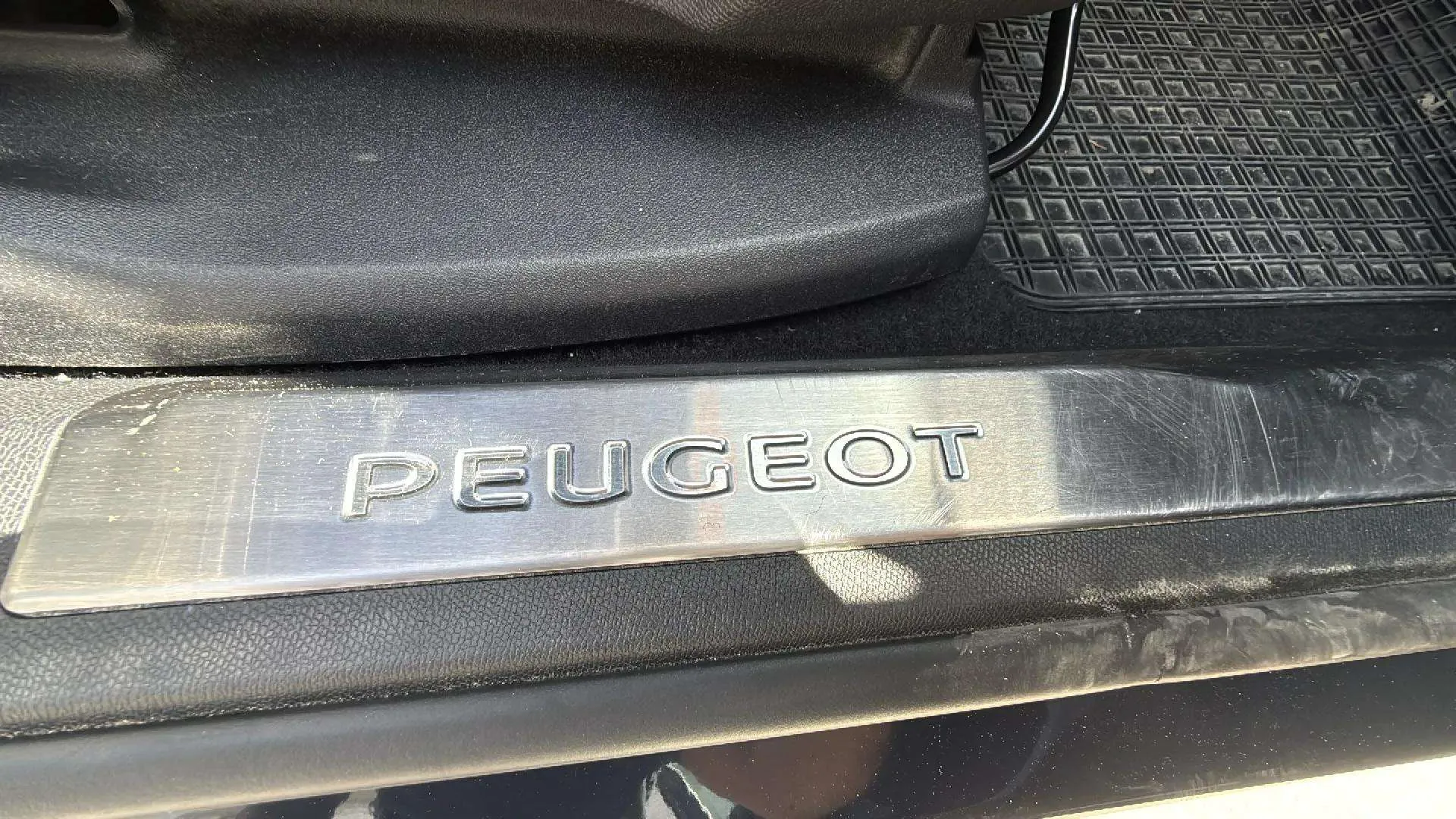 Peugeot 3008 1.2 PureTech GT Line - foto 23