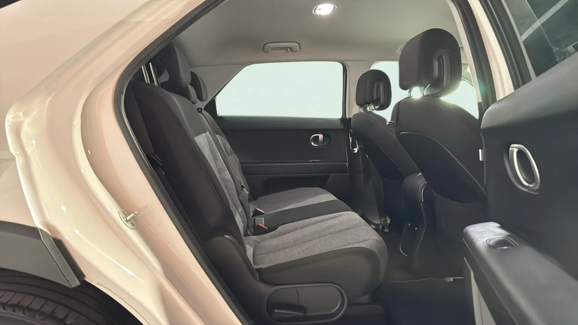 Hyundai Ioniq 5 77KWH Light RWD - foto 28
