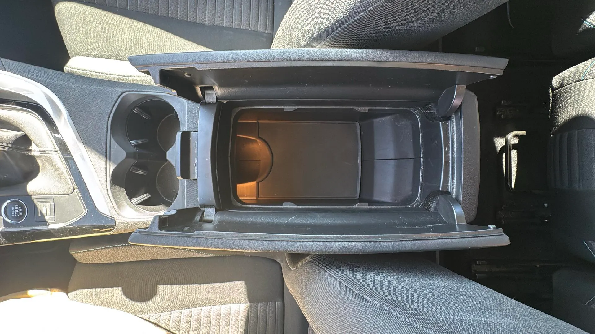 Peugeot 5008 1.2 PureTech Style - foto 29