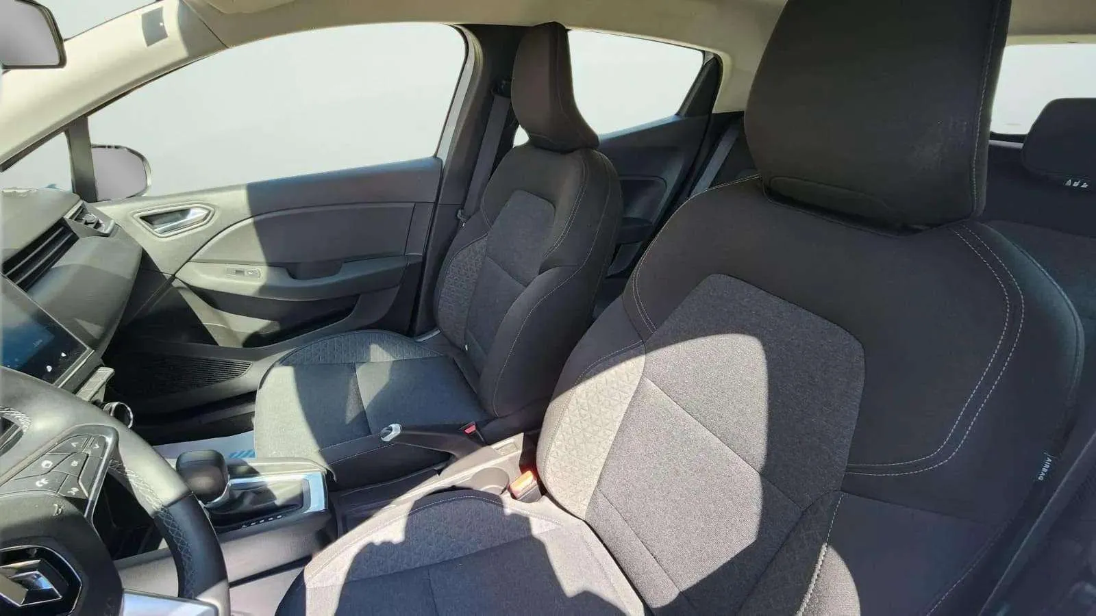 Renault Clio Equilibre E-Tech Híbrido - foto 20