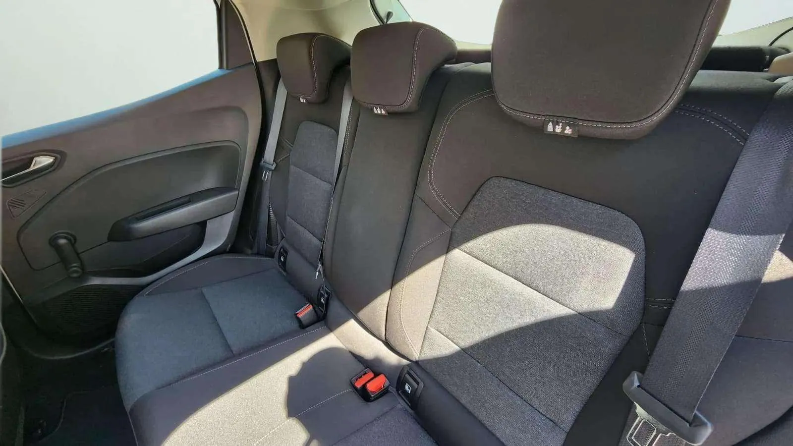 Renault Clio Equilibre E-Tech Híbrido - foto 21