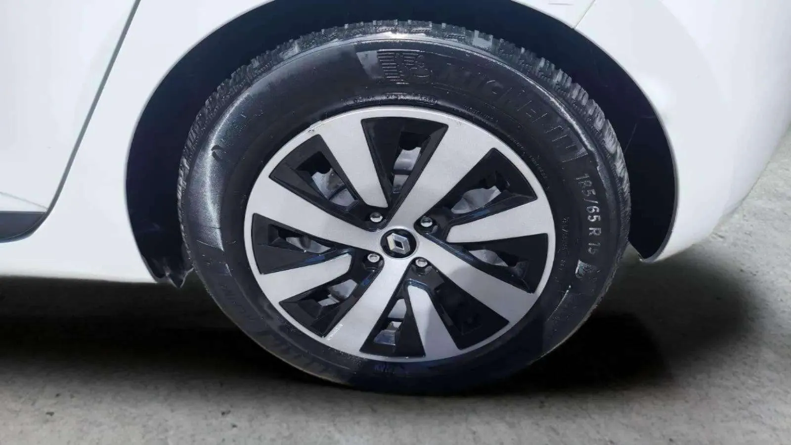 Renault Clio Equilibre E-Tech Híbrido - foto 23