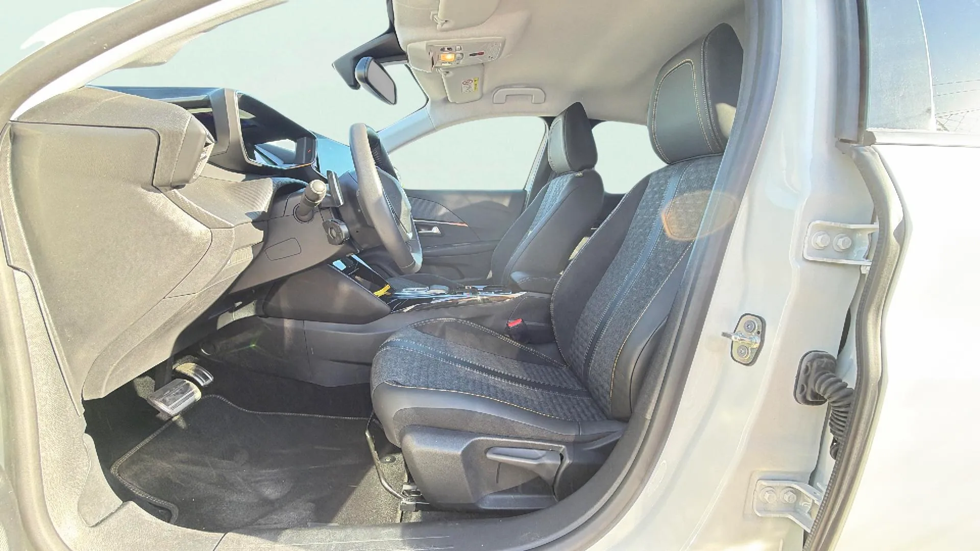 Peugeot 208 PureTech EAT8 Allure - foto 10
