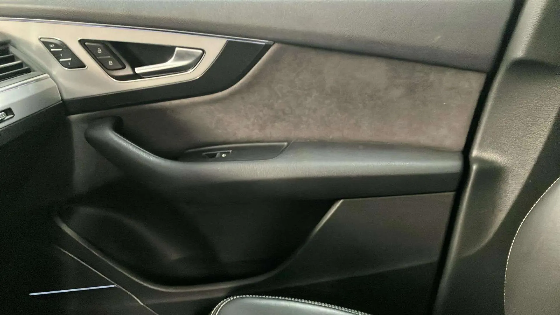 Audi Q7 Sport 3.0 TDI quattro tiptronic - foto 16