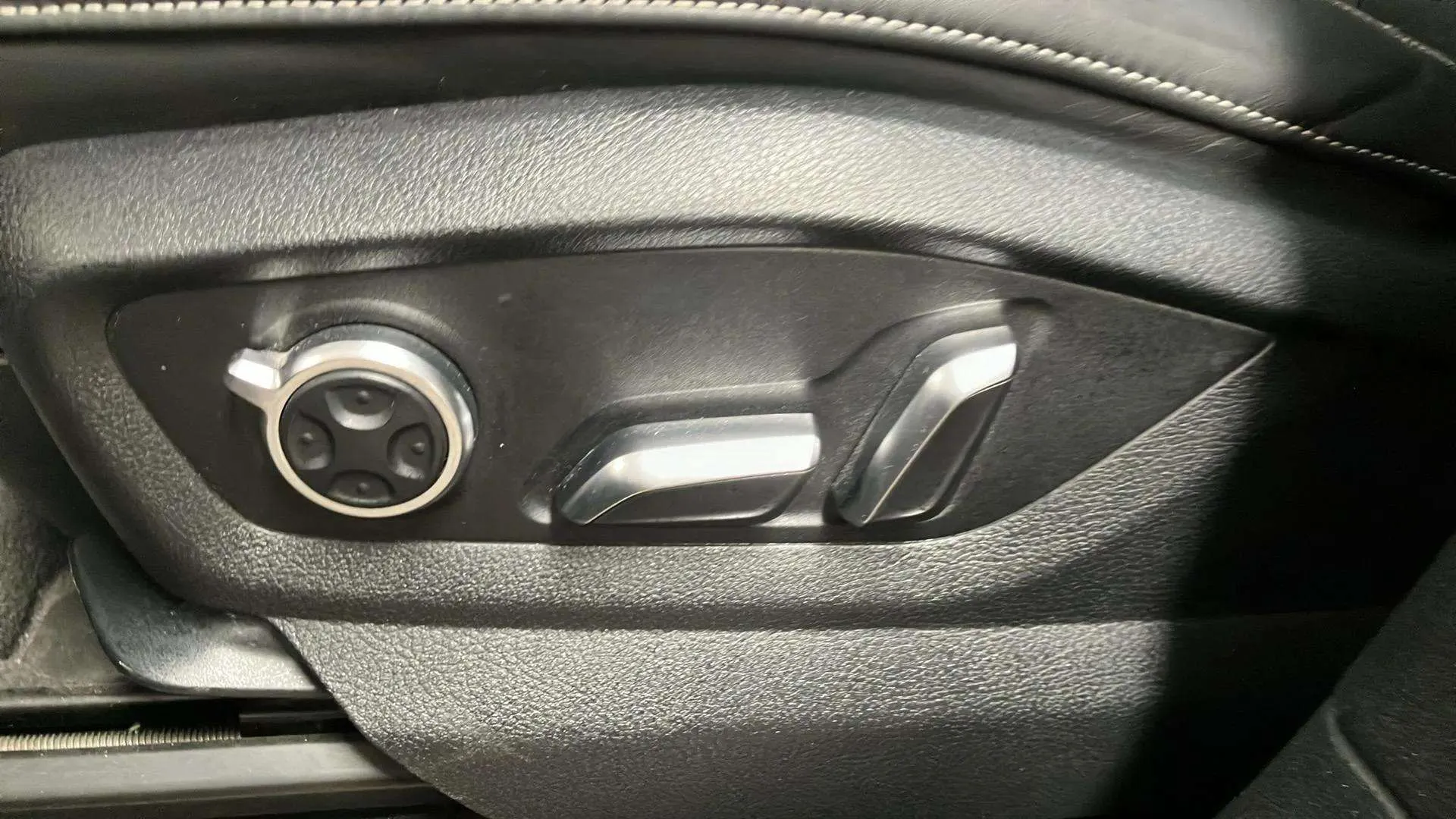 Audi Q7 Sport 3.0 TDI quattro tiptronic - foto 13