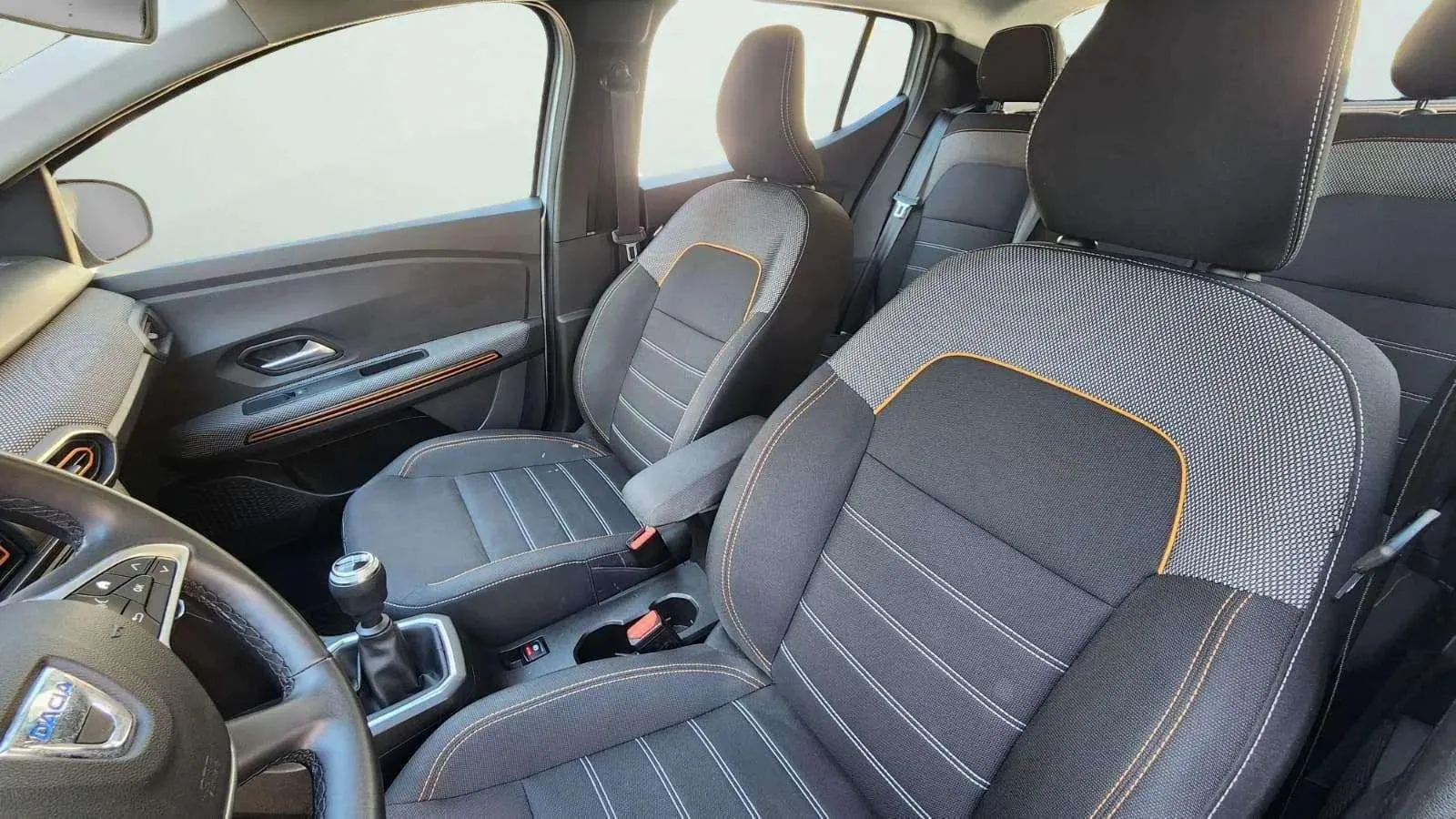 Dacia Sandero Stepway Comfort TCe - foto 21