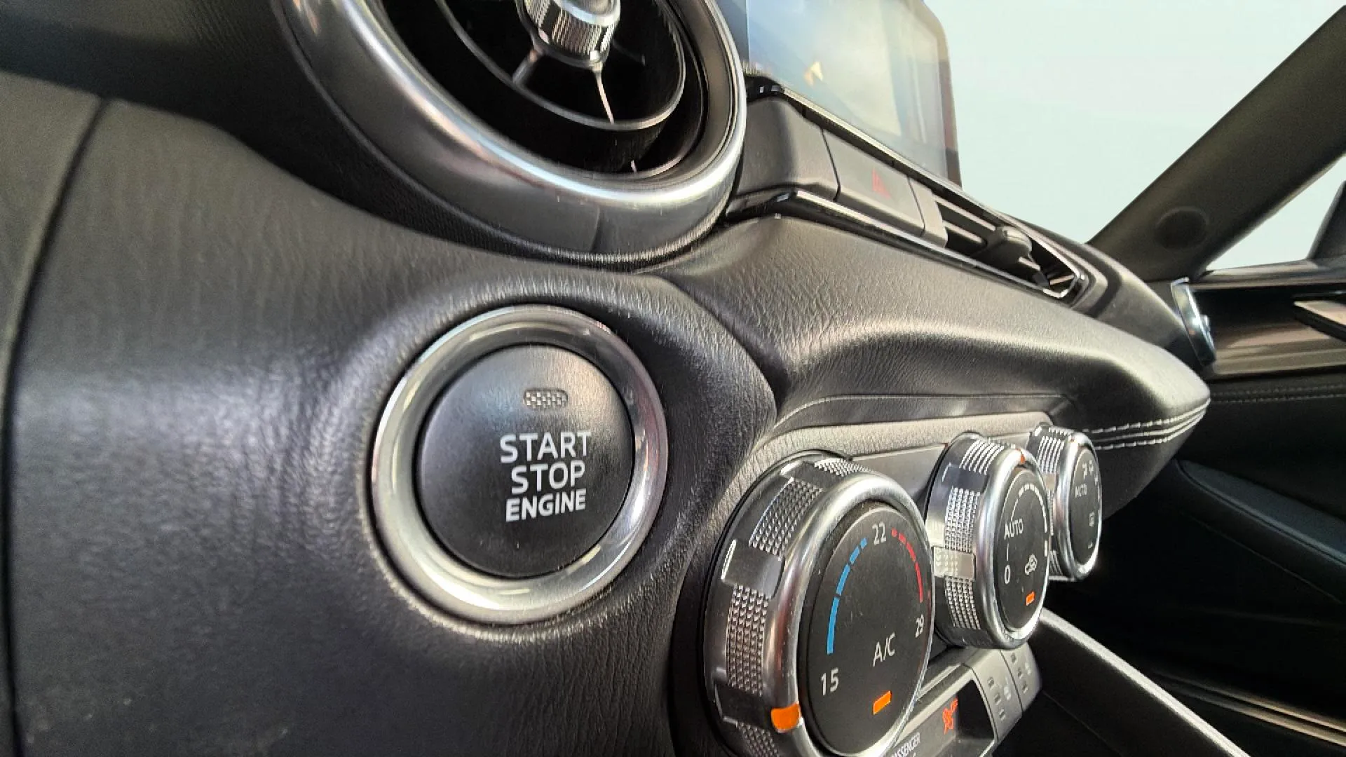 Mazda MX-5 2.0 Skyactiv-G Exclusive-Line - foto 32