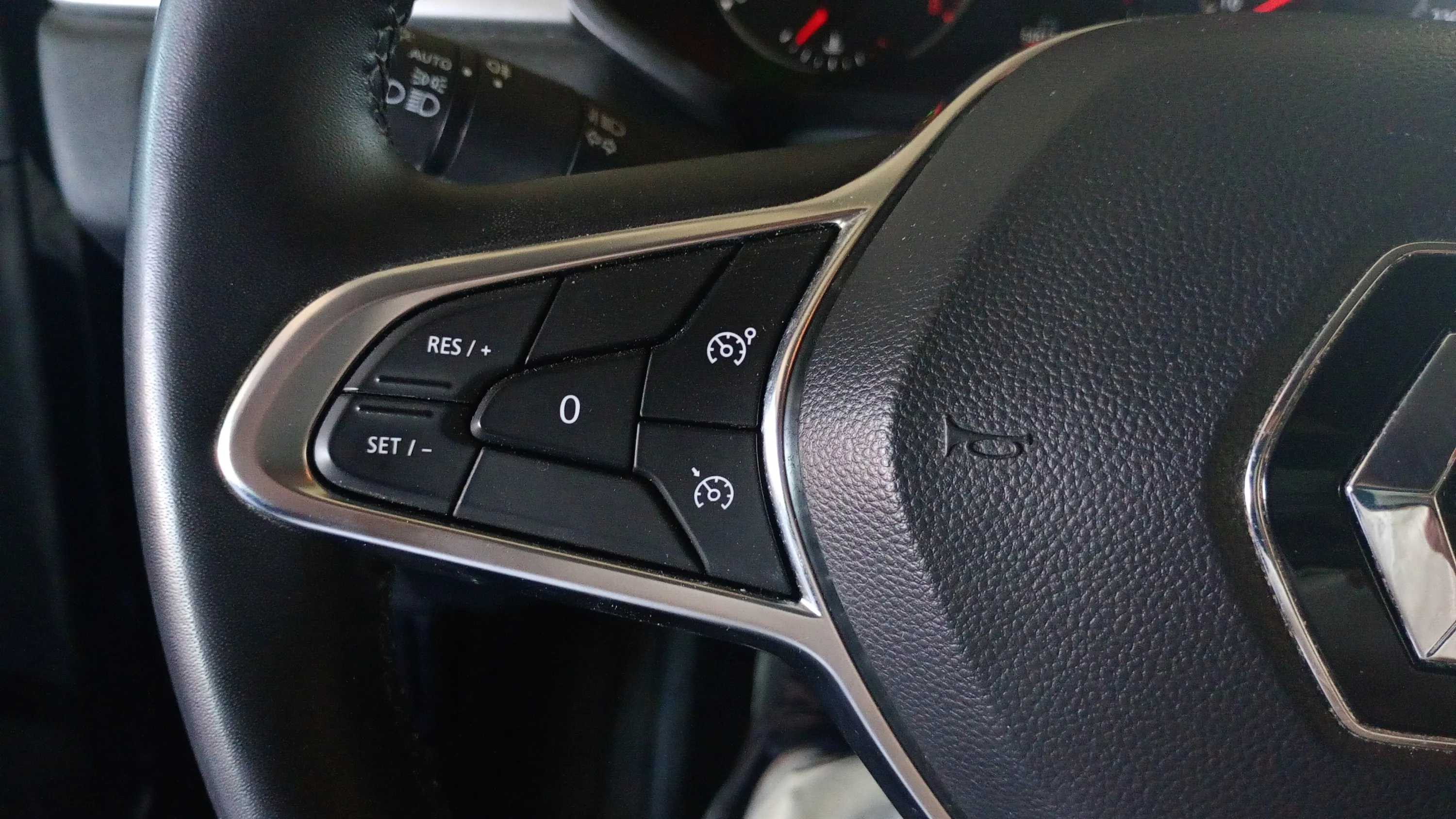 Renault Captur evolution TCe - foto 26