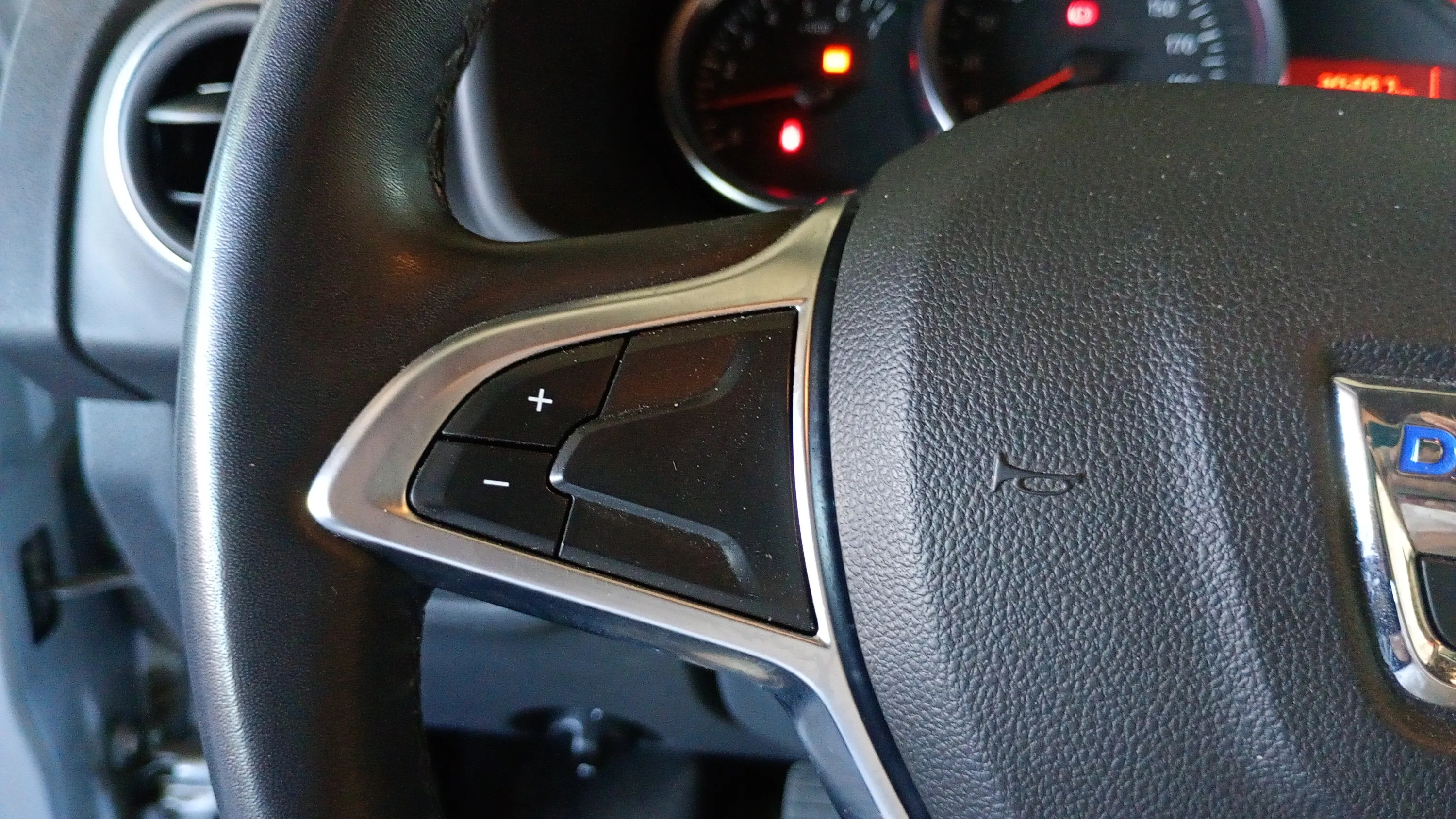 Dacia Logan MCV Comfort TCe -SS - foto 24