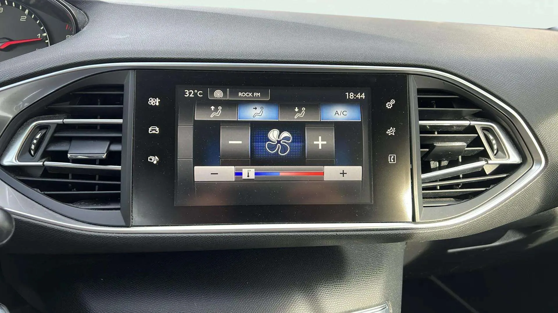 Peugeot 308 SW Access 1.6 BlueHDi - foto 16